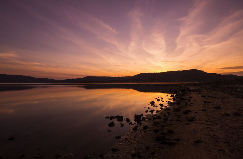 slunečnímu záření, krajina, západ slunce, moře, záliv, jezero slunečnímu záření, krajina, západ slunce, moře, záliv, jezero