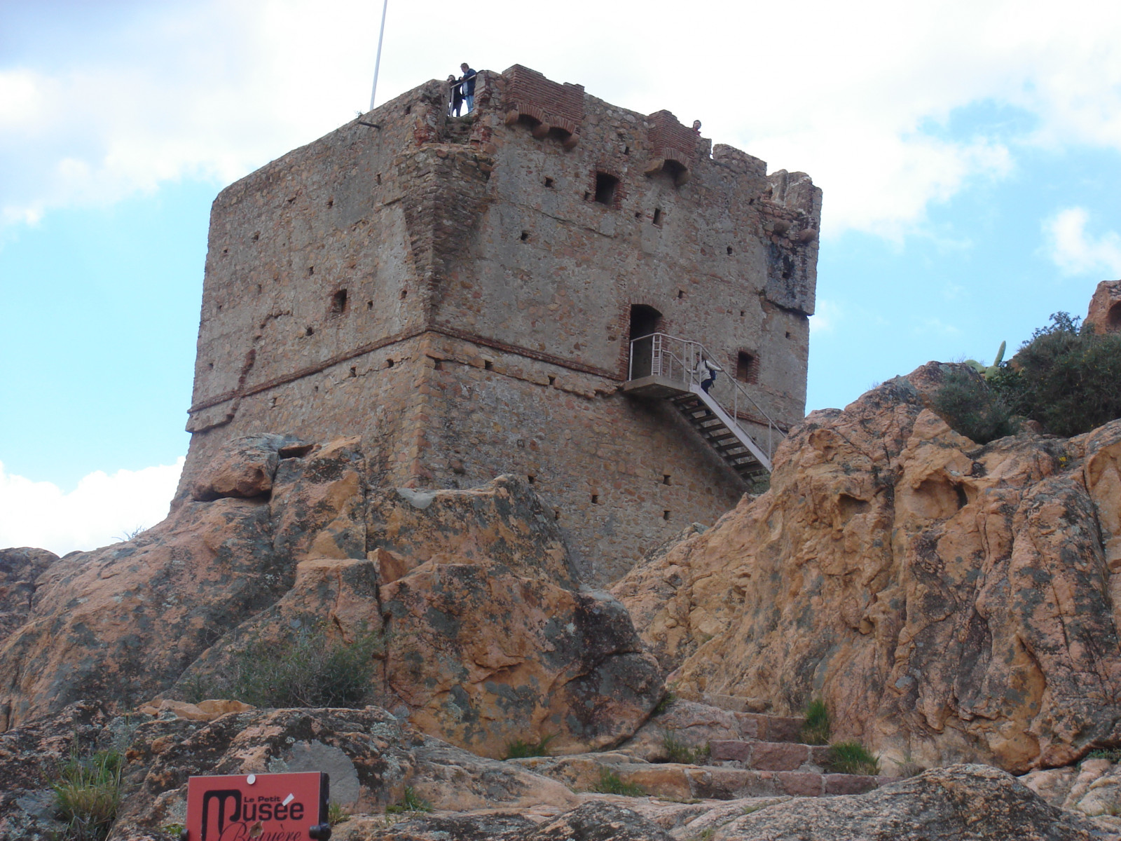 moře, Skála, budova, hrad, věž, útes, letní, klášter, zřícenina, Korsika, Porto, Terén, corse, mer, pobřežní, montagne, citadelle, corte, Girolata, c tes, dávná historie, historické místo, archeologické naleziště, opevnění