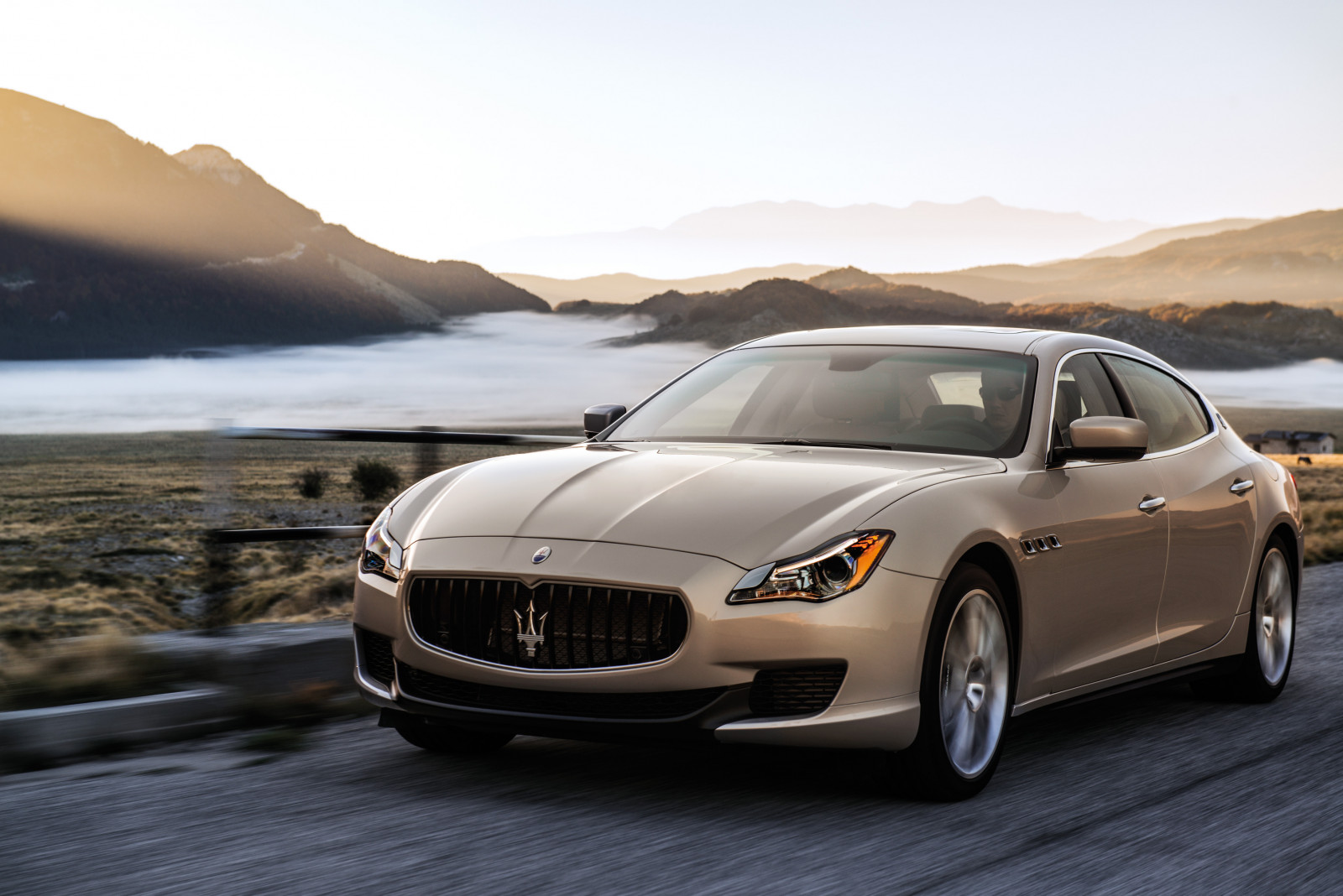 bil, køretøj, sportsvogn, Maserati, 2013, ydeevne bil, Sedan, netcarshow, netcar, bil billeder, bil foto, hjul, Quattroporte, superbil, jord køretøj, bildesign, bil make, luksus køretøj, kofanger, personlig luksus bil, udøvende bil, Maserati Quattroporte