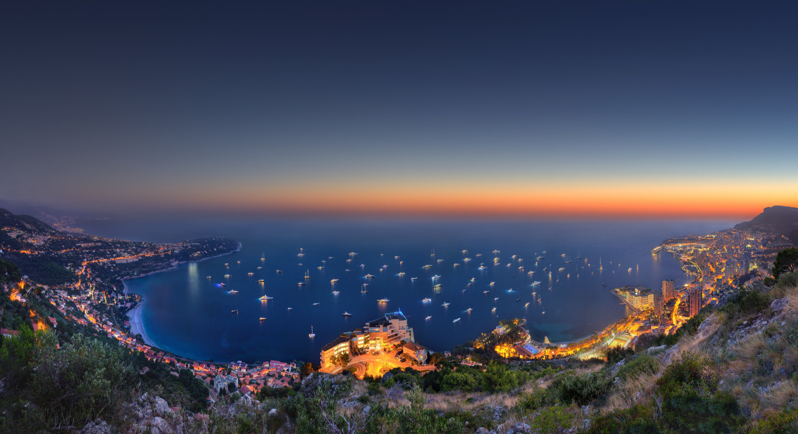 krajina, západ slunce, moře, město, panoráma města, noc, nebe, svítání, panoráma, večer, ráno, pobřeží, horizont, panoráma, soumrak, Monaco, mrak, hora, svítání, Atmosféra Země, horských reliéf, geografický rys, letecké snímkování, pohoří