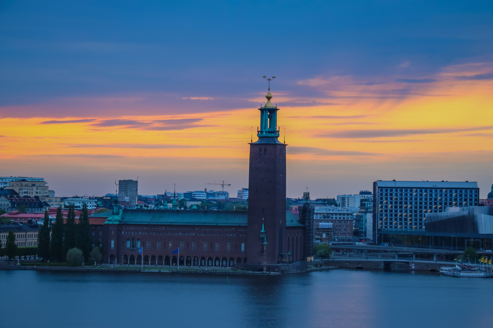 západ slunce, moře, město, panoráma města, voda, budova, odraz, nebe, svítání, panoráma, mrakodrap, večer, ráno, věž, horizont, Stockholm, soumrak, mrak, svítání, solnedg ng, byggnad, skymning, attackfoto, attackfoto7, mezník, odlesk, lidské osídlení