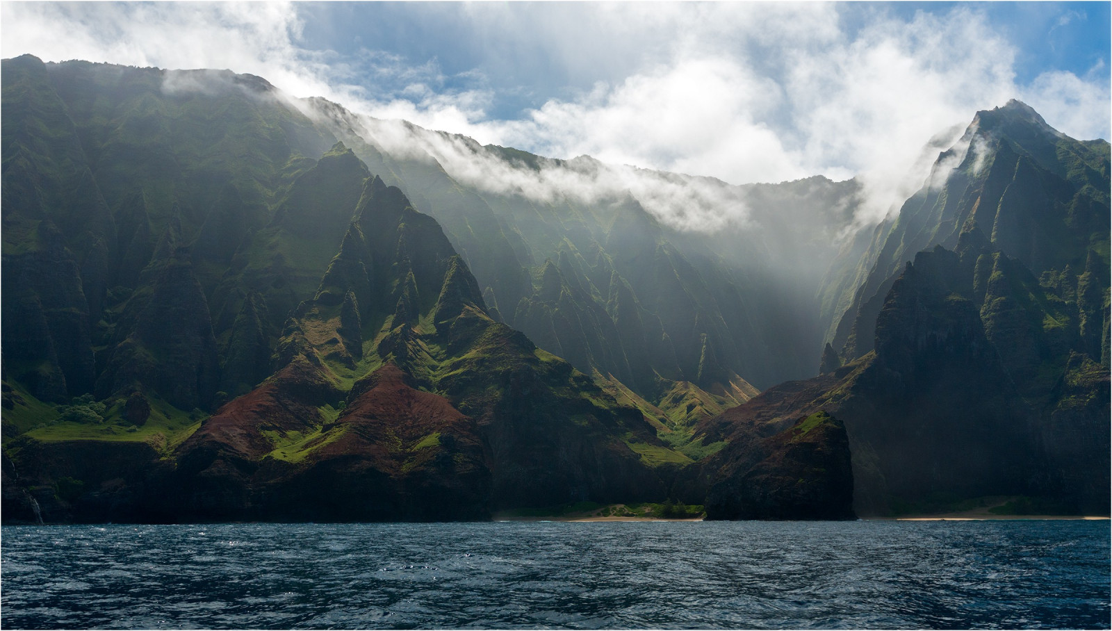 krajina, hory, moře, jezero, voda, Příroda, Tichý oceán, odraz, nebe, fotografování, mraky, skály, fjord, Alpy, mrak, hora, jezero, atmosférický jev, horských reliéf, landform, geografický rys, pohoří, ledová landform, 2400x1362 px