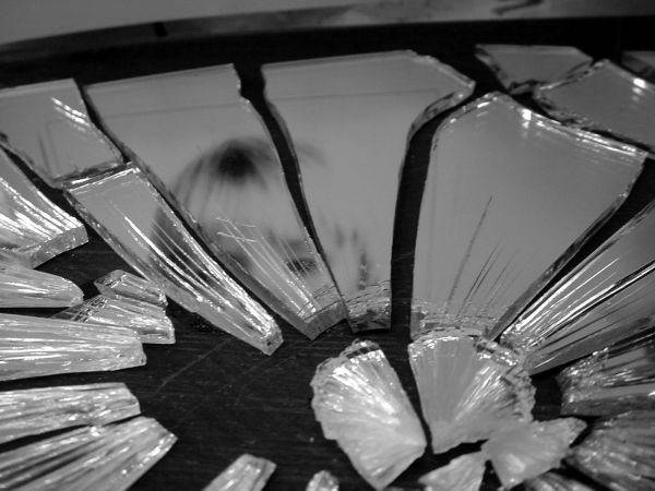abstract,bokeh,broken,crack,glass,1600x1200 px
