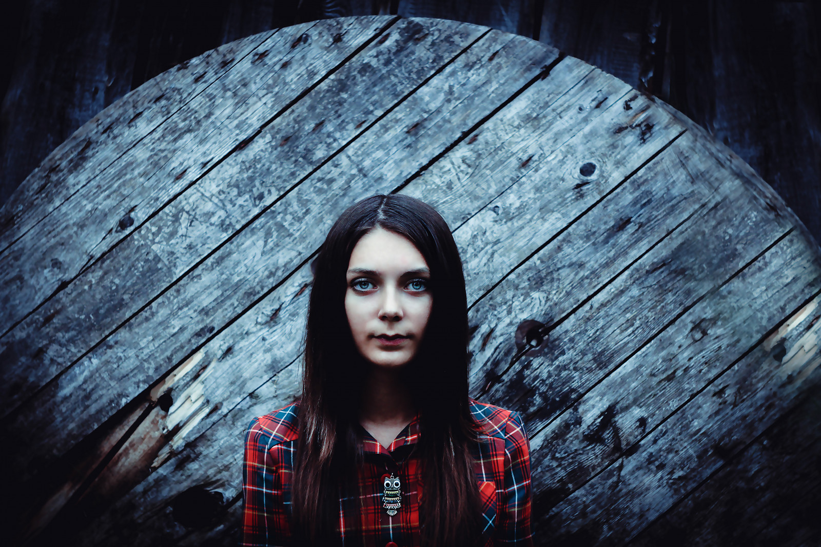 tma, dívka, krása, fotografování, oko, černé vlasy, orgán, goth subkultury, zábava, flash photography, scéna, půlnoc, portrétní fotografie, počítač tapeta, portrét