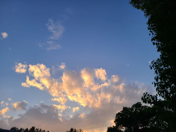 sky,clouds,clear sky
