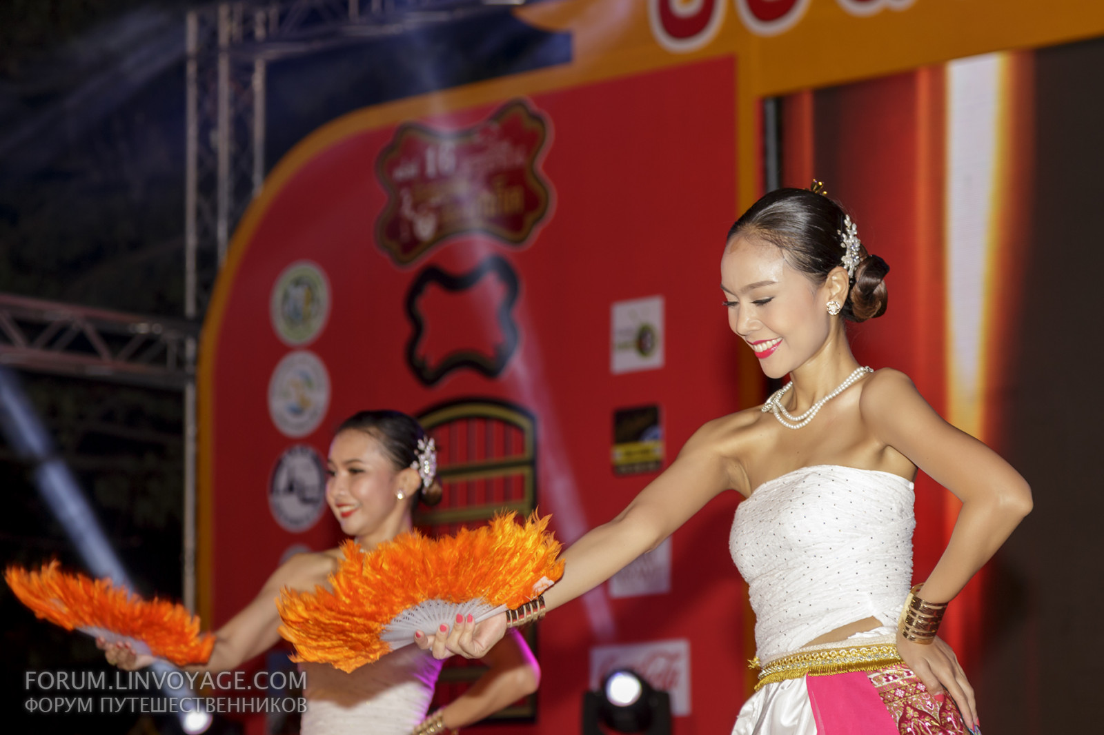 กีฬา, ผู้หญิง, กีฬา, กลางคืน, ชายหาด, ตอนเย็น, ประเทศไทย, ชาวจีน, นักเต้น, เหตุการณ์, ความบันเทิง, ฉาก, สวย, น่ารัก, กลางแจ้ง, หญิงสาว, ความงาม, ยิ้ม, เซ็กซี่, กระโดด, เต้นรำ, แสดง, การแข่งขันชิงแชมป์, พัทยา, กระบี่, Samui, ภูเก็ต, phuketian, บาง, กะรัต, กะตะ, การแข่งขัน, ผอม, โรงละครดนตรี, ศิลปะการแสดง