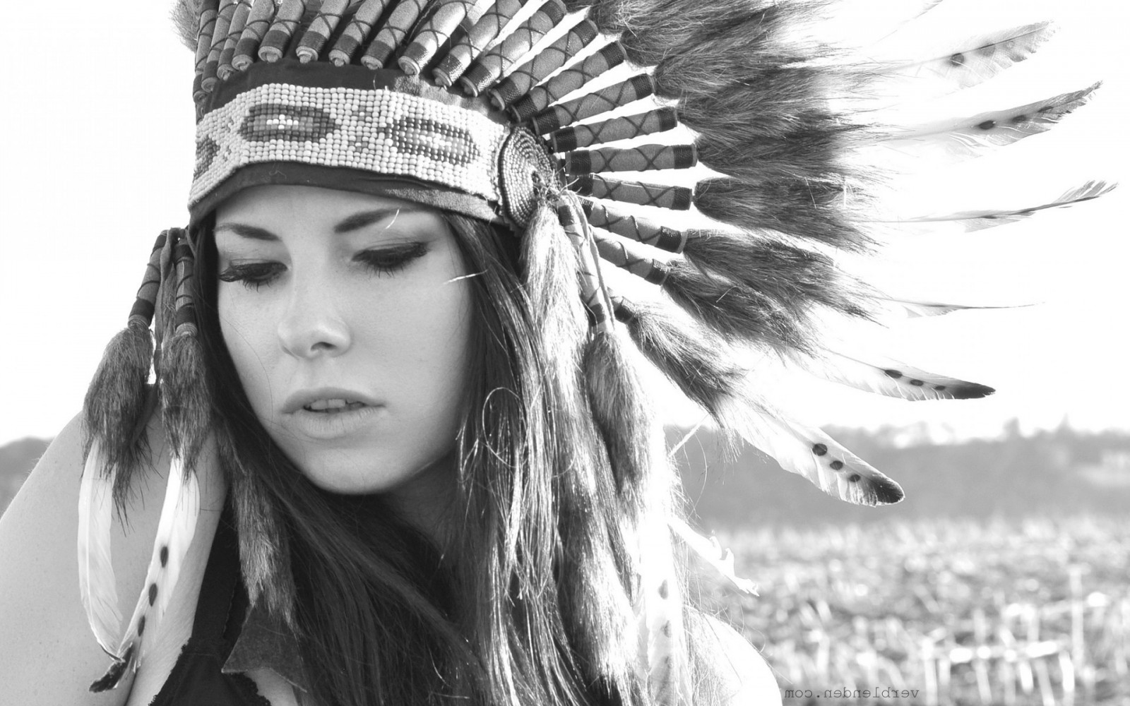 černobílý, model, móda, čelenka, oblečení, Domorodí Američané, krása, účes, 1920x1200 px, Černý a bílý, monochromatické fotografování, focení