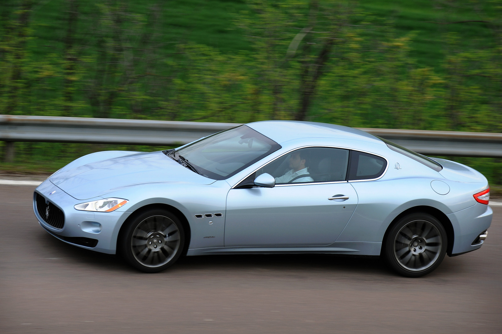 auto, vozidlo, sportovní auto, Maserati, kupé, výkon auta, Maserati GranTurismo, netcarshow, netcar, obrázky vozidel, photo auto, 2011, kolo, GranTurismo S Automatica, okraj, superauto, pozemní vozidla, automobilového designu, automobilový exteriér, automobil make, luxusní vůz, nárazník