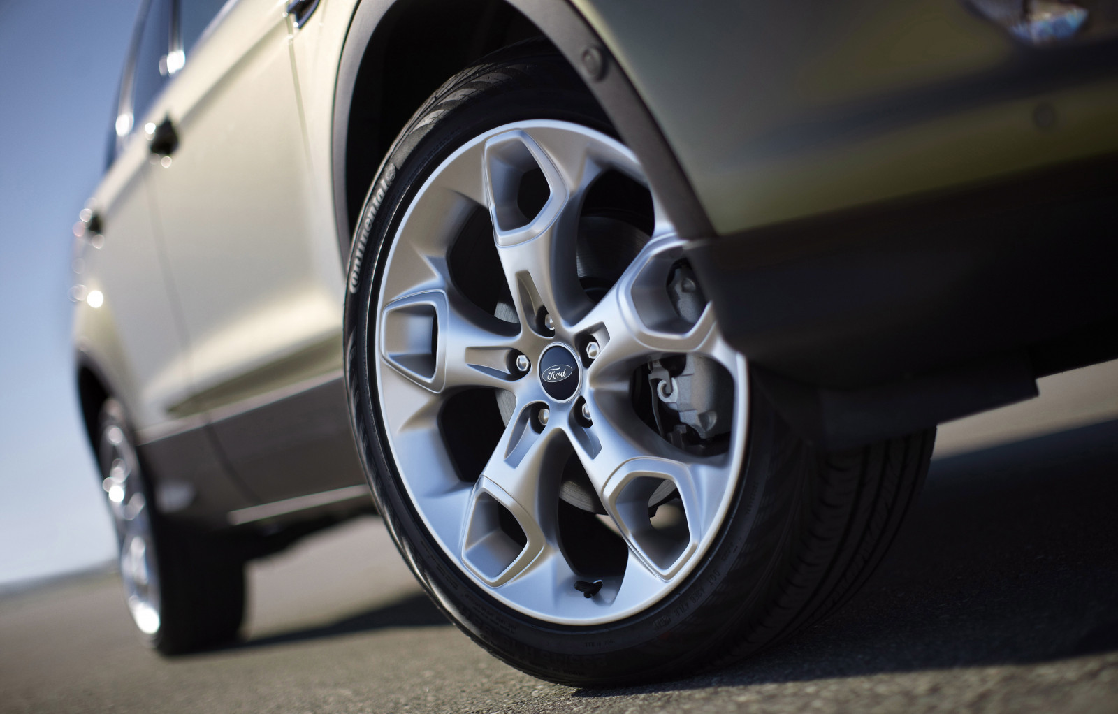 Auto, Fahrzeug, Sportwagen, Reifen, Ford, 2015, Flucht, Netcarshow, Netcar, Auto Bilder, Auto Foto, Rad, Rand, Supercar, Landfahrzeug, Automobil-Design, Automotive außen, Automobil machen, Luxusfahrzeug, Exekutivwagen, Stadtauto, Sport Nutzfahrzeug, Speiche, Leichtmetallfelge