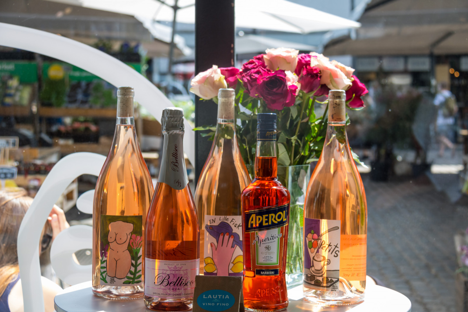 vin, drikke, Rose, Danmark, København, farve, blomst, flaske, Saluhall, flaska, markethall, danmark, k penhamn, vin, exif model canoneos760d, geocountry, kamera gør kanon, geocity, kameramodel canoneos760d, geostate, geolocation, exif linse efs18200mmf3556is, exif åbning 56, exif gøre kanon, exif isospeed 100, exif focallength 50mm, kopenhavn, torvehallarna, Følelse, alkoholholdig drik