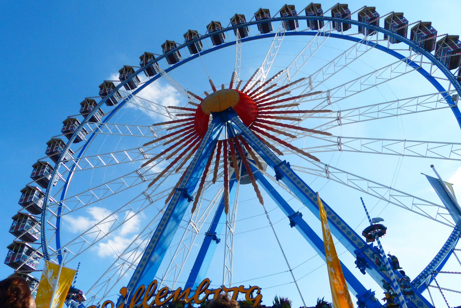 Park, Riesenrad, Messe, Unterhaltung, Attraktion, Freizeit, Erholung, Touristenattraktion, Erholung im Freien, Freizeitpark, Vergnügungsfahrt, Nichtbau-Struktur, Oktoberfest