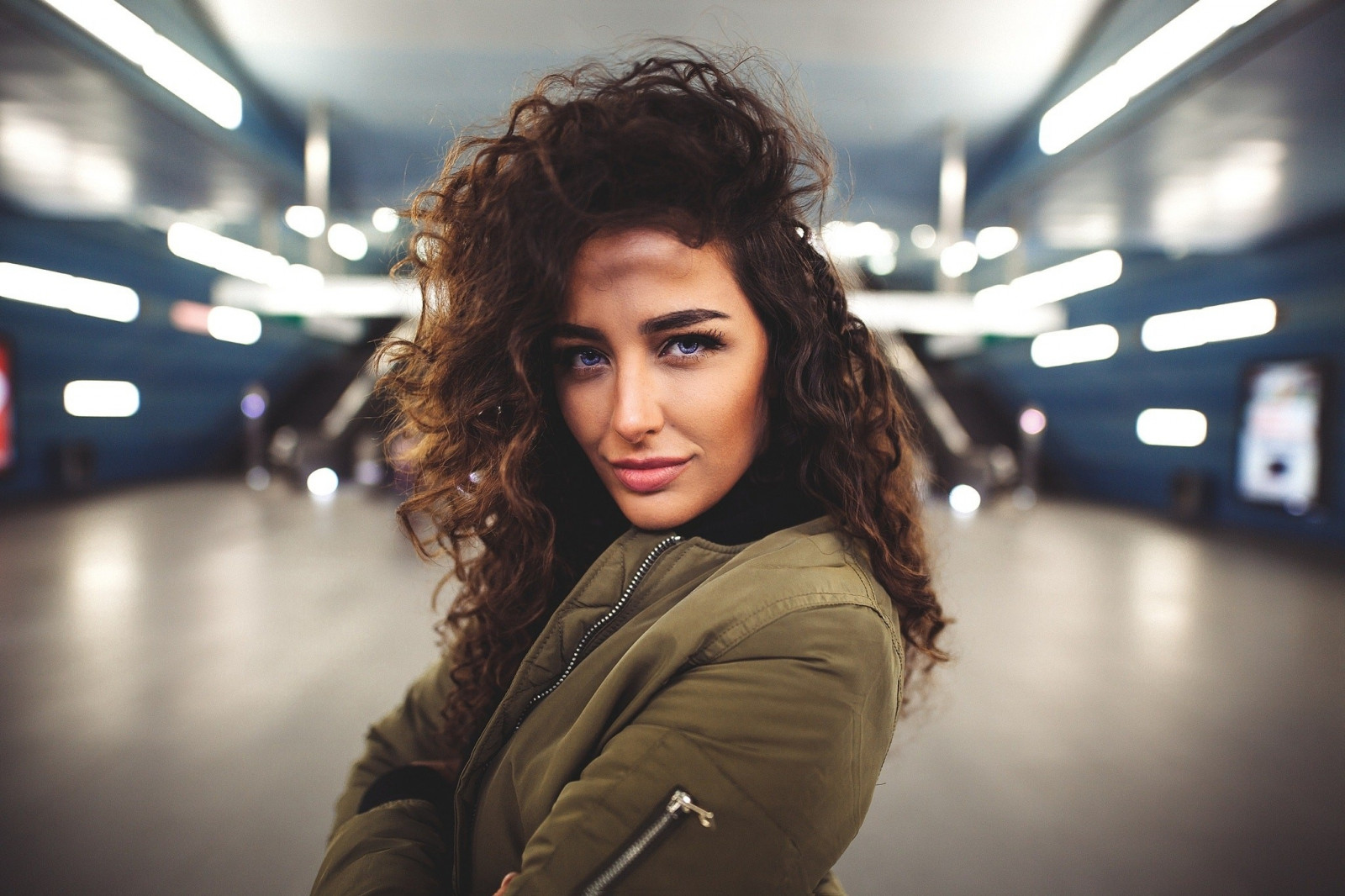 viso, donne, modello, ritratto, profondità di campo, occhi blu, fotografia, cantante, capelli ricci, moda, Persona, top model, cantando, ragazza, bellezza, signora, servizio fotografico, capelli castani, sfilata di moda, cantautore