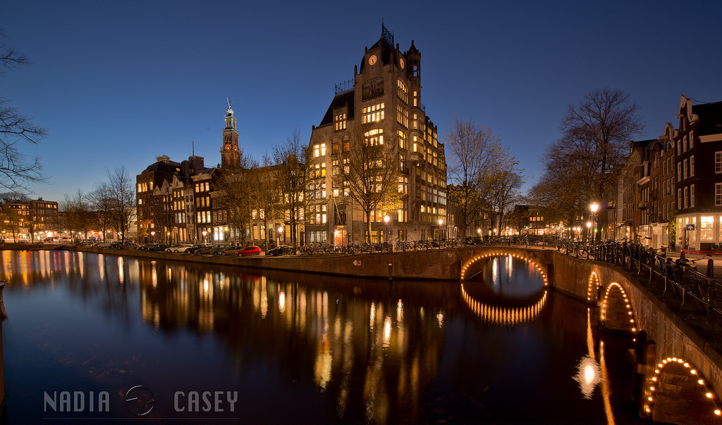 svět, život, město, cestovat, viaje, most, nebe, městský, Dovolená, Holandsko, odraz, budova, věž, dějiny, Cestovní ruch, kostel, voda, Nizozemí, holandský, Amsterodam, architektura, noc, Rychlost, fotografování, světla, noche, kanál, fotografie, agua, Nikon, Europa, Evropa, dlouho, expozice, pomalý, obraz, Nacht, Země, badatel, kultura, eu, nejlepší, dobrodružství, společnost, prozkoumat, vida, uzávěrka, Civilizace, mundial, NIKKOR, vizuální, Mokum, vacaciones, Mundo, pojištění, Učit se, Keizersgracht, globální, objevit, Leliegracht, aventura, D800, tierra, Cp2, benelux, Cp1, descubrir, Urbansuburban, powerofart, 1424f28g, Ehlb, blinkagain