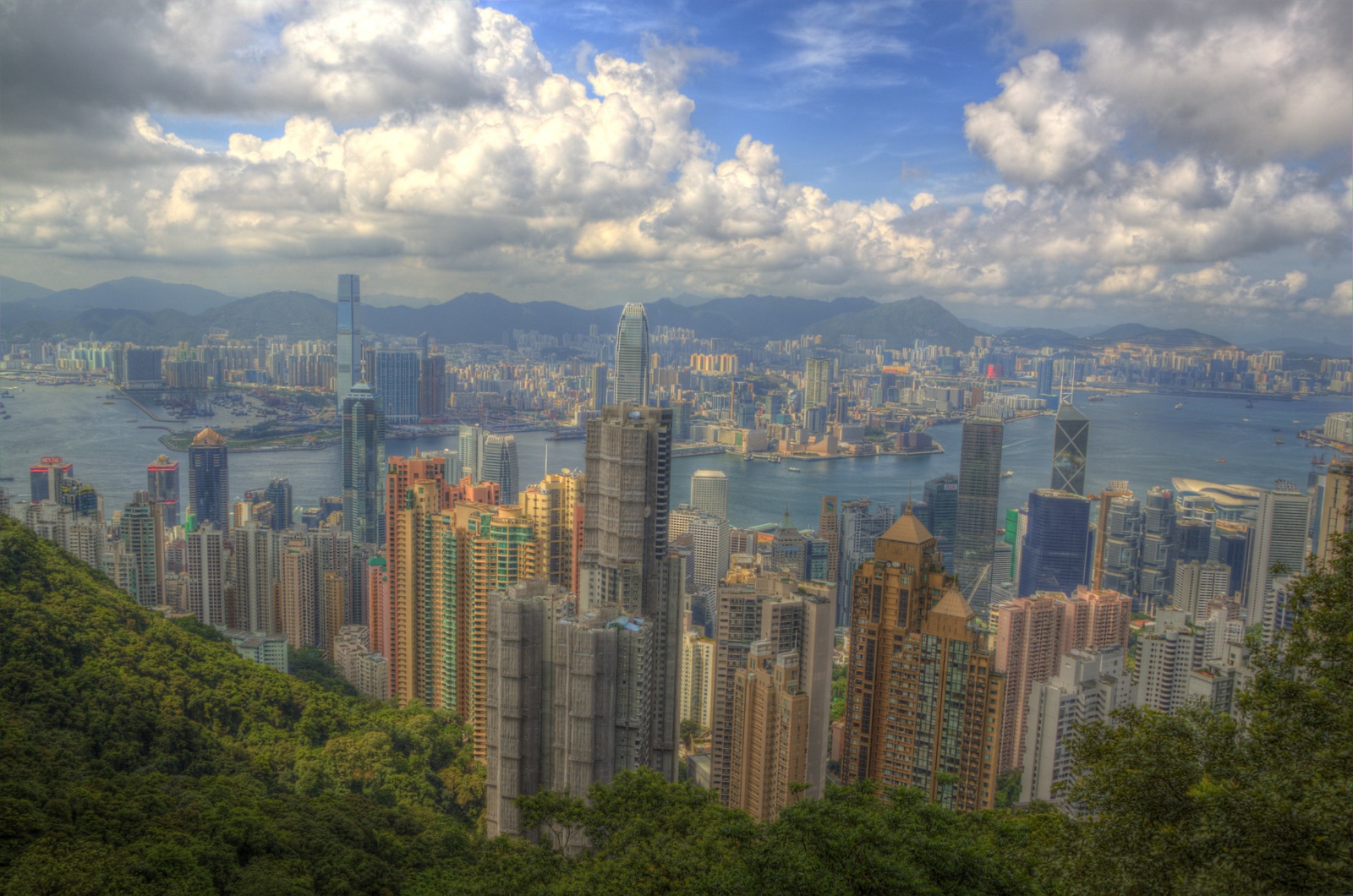 moře, město, panoráma města, architektura, budova, nebe, mraky, panoráma, mrakodrap, žlutý, večer, slunce, HDR, horizont, panoráma, soumrak, metropole, 2013, mrak, Krásná, strom, centrum, zakalený, budovy, barva, přístav, nebe, barvy, ciel, mraky, mezník, skvělý, mraky, eau, licht, Photomatix, kapesní, urban area, atmosférický jev, Atmosféra Země, Metropolitní oblast, lidské osídlení, obytný prostor, geografický rys, panelový dům