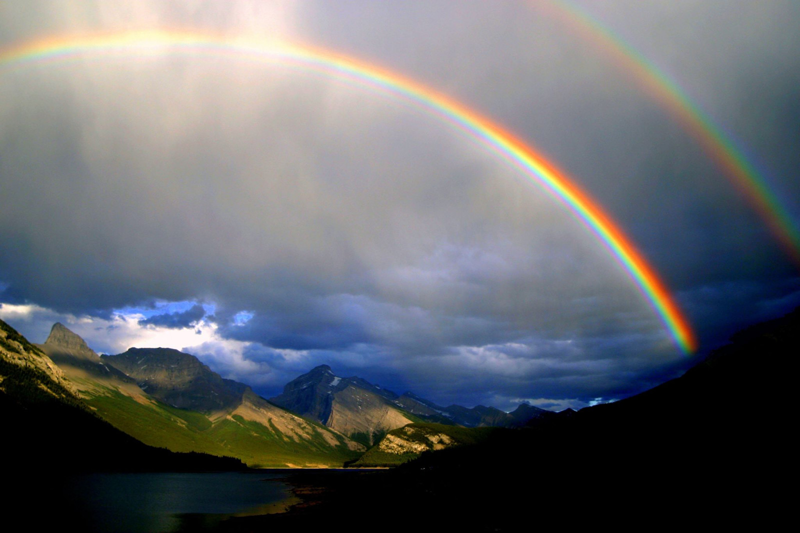 luce del sole, paesaggio, collina, acqua, cielo, orizzonte, atmosfera, Canada, Alberta, campeggio, paesaggio mount, 2006, nube, montagna, arcobaleno, sfondo, montagne Rocciose, giorno, montanaro, lago, Kananaskis, rockies, atmosfera della terra, catena montuosa, fenomeno meteorologico, abbattere, cumulo, fenomeno, doublerainbows, Spraylakes, Supernumeraryrainbow, Fcrnbws