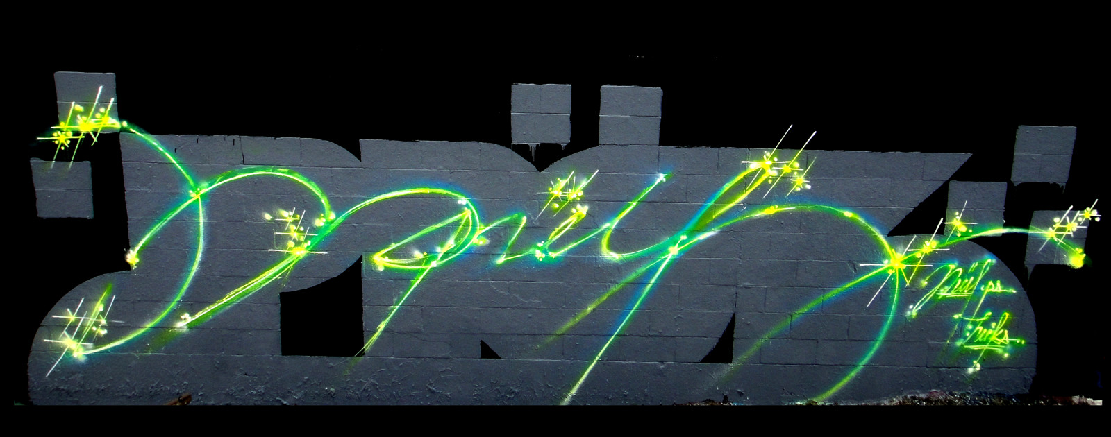 Japonsko, výkres, malování, ilustrace, ulice, noc, architektura, neon, prostor, koláž, osel, moderní, Gucci, móda, papír, neonový nápis, grafiti, Hračka, zlato, peníze, nástěnná malba, Kořist, elektřina, sprej, čerstvý, CMYK, droga, fluorescentní, helvetica, 2011, UMĚNÍ, Budoucnost, světlo, flickr, chladný, dívky, sexy, pouliční umění, malovat, gorila, písmena, hvězda, design, styl, tma, reklamní, sex, fantazie, Graff, energie, tagy, juan, scifi, štítek, Beverly, kus, Nákladní, komik, font, anální, signage, elektronický signage, kousky, hovno, ups, ilustrátor, graffiti, kořist, preysone, preys1, preysups, presone, graffuckcom, graffuck, kresby, chics