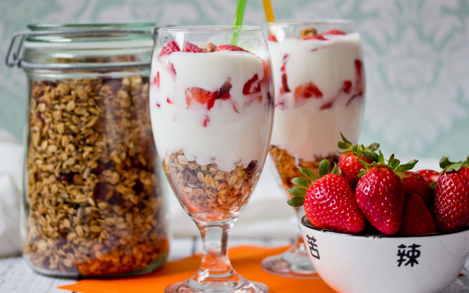 Wallpaper muesli, cereal, yogurt, berries, strawberries 1680x1050 wallhaven 992569 HD