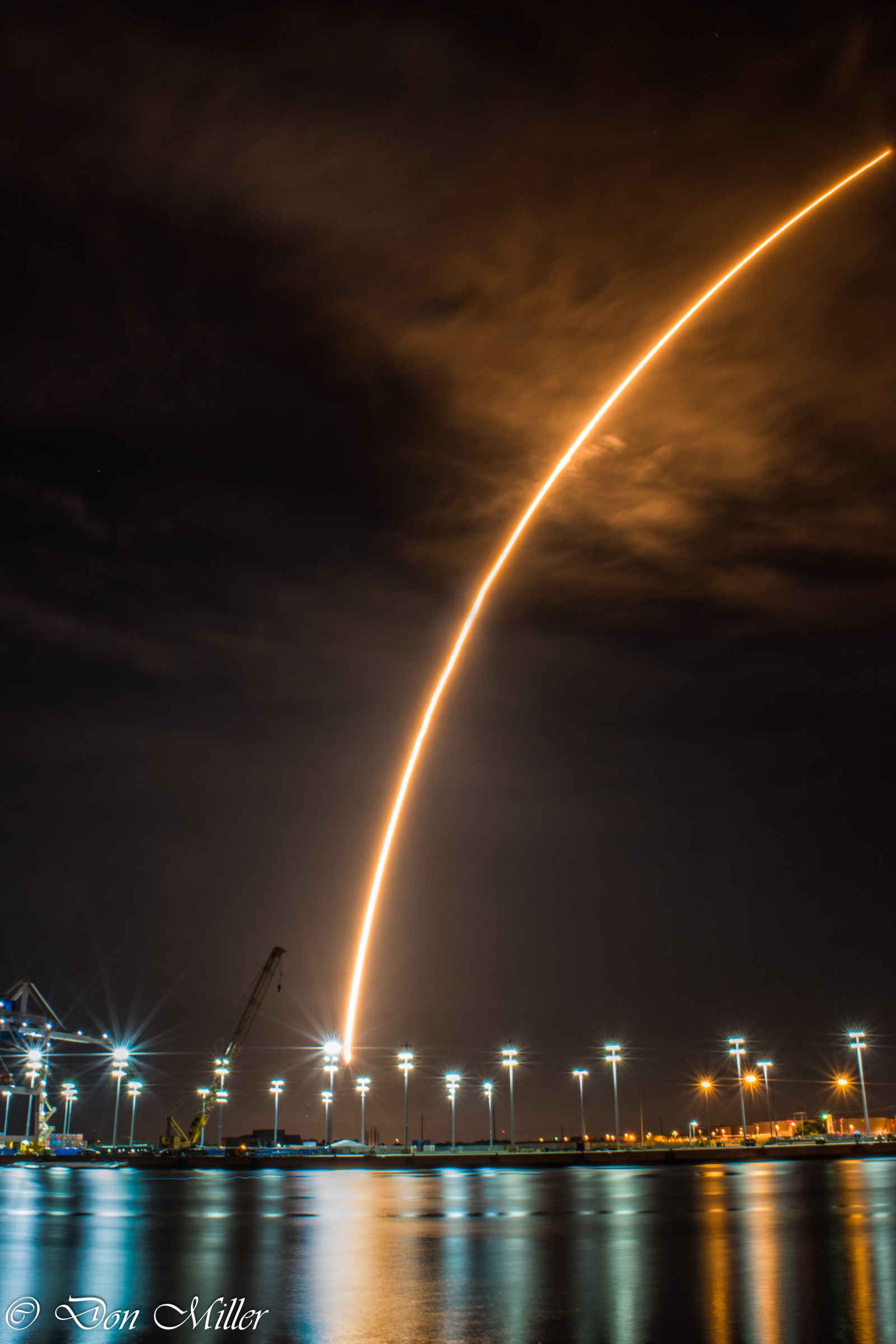 slunečnímu záření, panoráma města, noc, NASA, odraz, večer, soumrak, SpaceX, raketa, světlo, longexposure, capecanaveral, osvětlení, falcon9, tma, Atmosféra Země