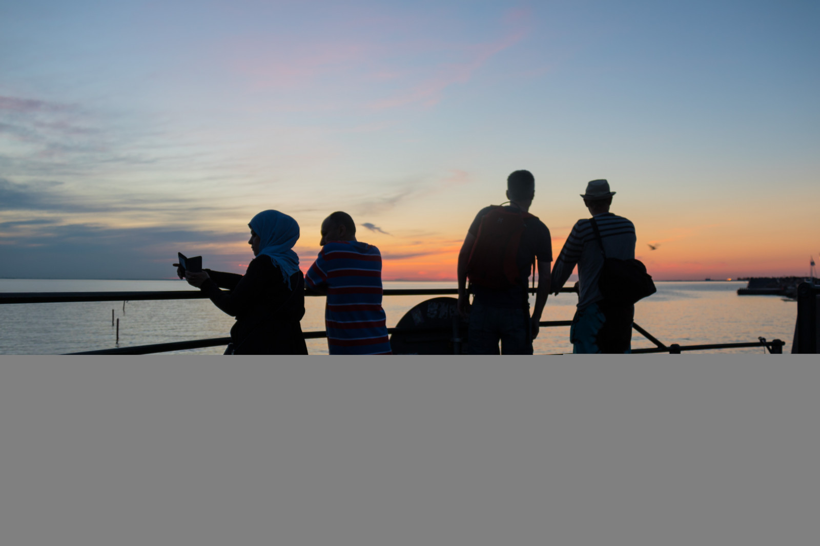 lidé, západ slunce, moře, silueta, večer, ráno, horizont, plot, soumrak, v strahamnen, solnedg ng, hav, m nniska, Malmo, siluetter, exif modelu canoneos760d, geocountry, Kamera aby kánon, geocity, Model fotoaparátu canoneos760d, geostate, geolocation, EXIF čočka efs18200mmf3556is, exif aby kánon, EXIF isospeed 125, exif focallength 20mm, EXIF otvor 35, goodnightsunset