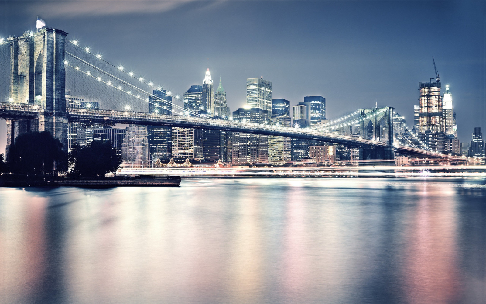 città, paesaggio urbano, notte, architettura, acqua, urbano, costruzione, riflessione, fotografia, orizzonte, grattacielo, sera, ponte, ponte di Brooklyn, New York City, orizzonte, crepuscolo, metropoli, centro, punto di riferimento, area urbana, area metropolitana, insediamento umano