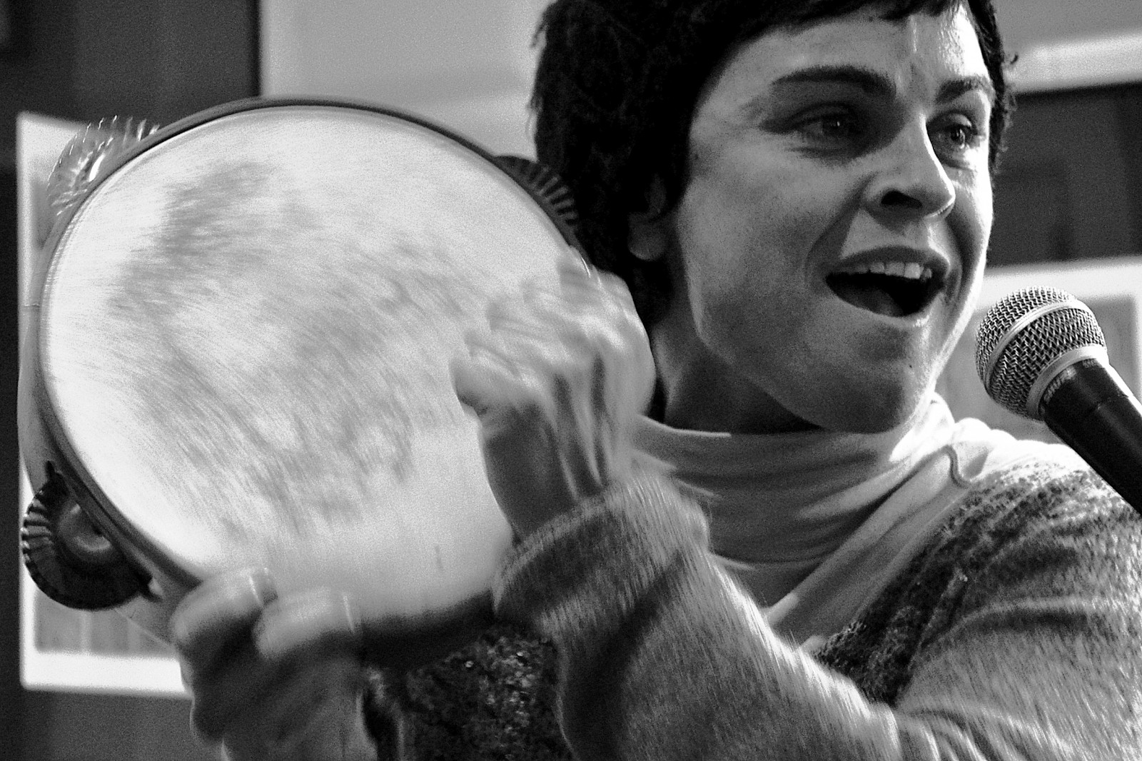 สีขาว, ดำ, ขาวดำ, แนวตั้ง, การถ่ายภาพ, นักร้อง, แจ๊ส, อารมณ์, คน, หัว, ร้องเพลง, แคว้นกาลิเซีย, ชาย, รูปถ่าย, ดำและขาว, ถ่ายภาพขาวดำ, ปฏิสัมพันธ์, ผมใบหน้า, Cangas, Morrazo, Galiza, Cantante, m sicagalega, m nicadenut, virxiliodasilva, jazzgalego, carlosdeteis, jazzgalicia, orinc ndecangas, tabernaorinc n