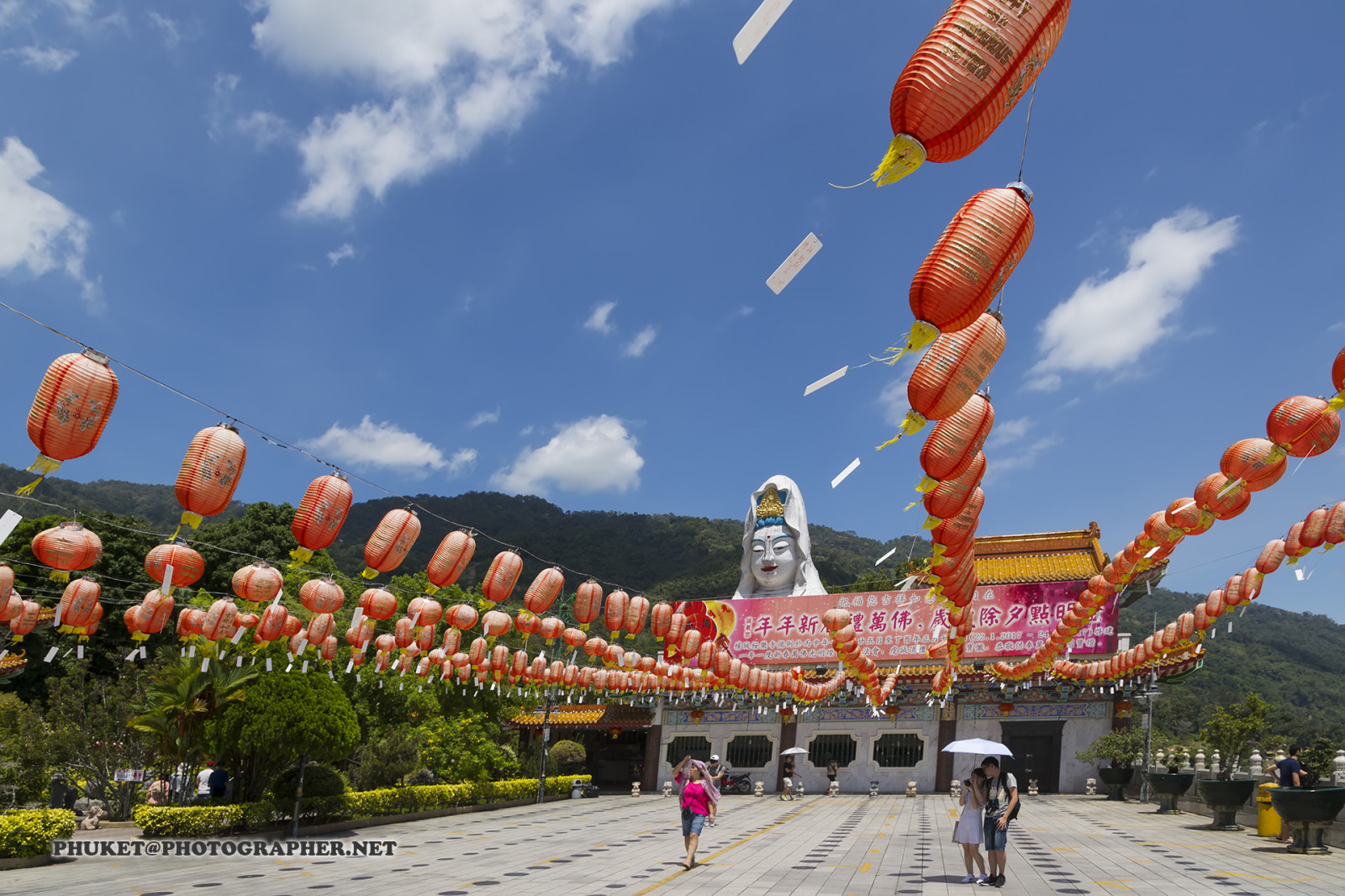 chrám, vodopád, moře, zahrada, ulice, kopec, jezero, voda, auto, Červené, tráva, nebe, park, motocykl, vozidlo, silnice, lucerna, zelená, modrý, pobřeží, svítilna, vítr, tropický, ostrov, Honda, Malajsie, kostel, Hračka, džungle, Řídit, jasný, Kek, barva, mrak, den, hora, květ, festival, oceán, vlna, povrch, hledisko, phuket, moto, cameron, vrchovina, provincie, penang, Georgetown, PCX, obratník, mazaný, místo, lok, Si, Atmosféra Země, zábavní park