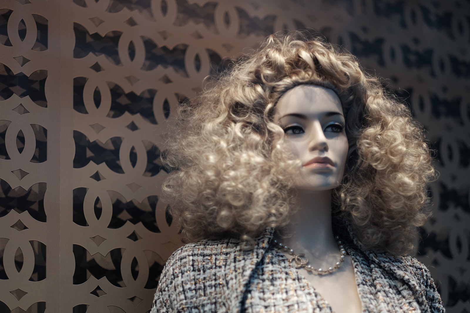 model, portrét, šaty, móda, vlasy, Tokio, hlava, Fujifilm, krása, dáma, Fujinon, Ginza, classicchrome, x, xf56mmf12r, xf56mm, XT1, blond, účes, focení