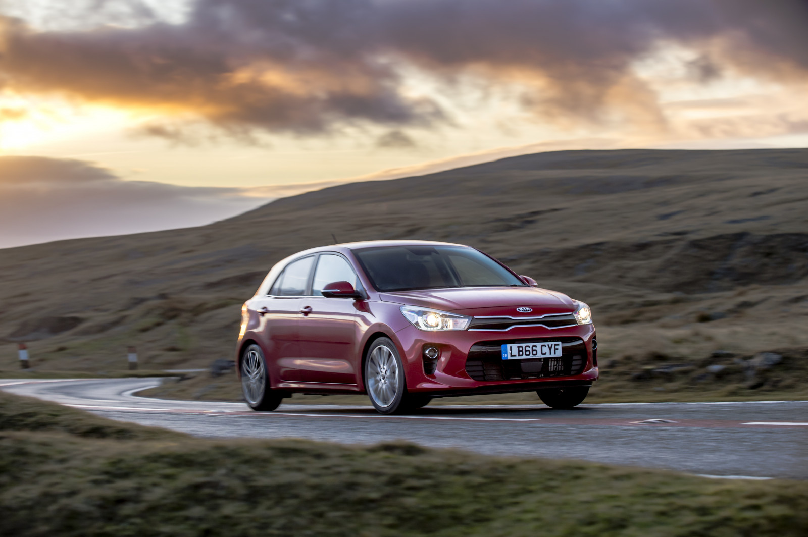 Auto, Fahrzeug, Limousine, Kia, Netcarshow, Netcar, Auto Bilder, Auto Foto, 2017, Rio 3 1 0 T GDi Erstausgabe UK Version, Rad, Landfahrzeug, Automobil-Design, Rennauto, Automobil machen, Familienwagen, Exekutivwagen, Sport Nutzfahrzeug, Mittleres Auto