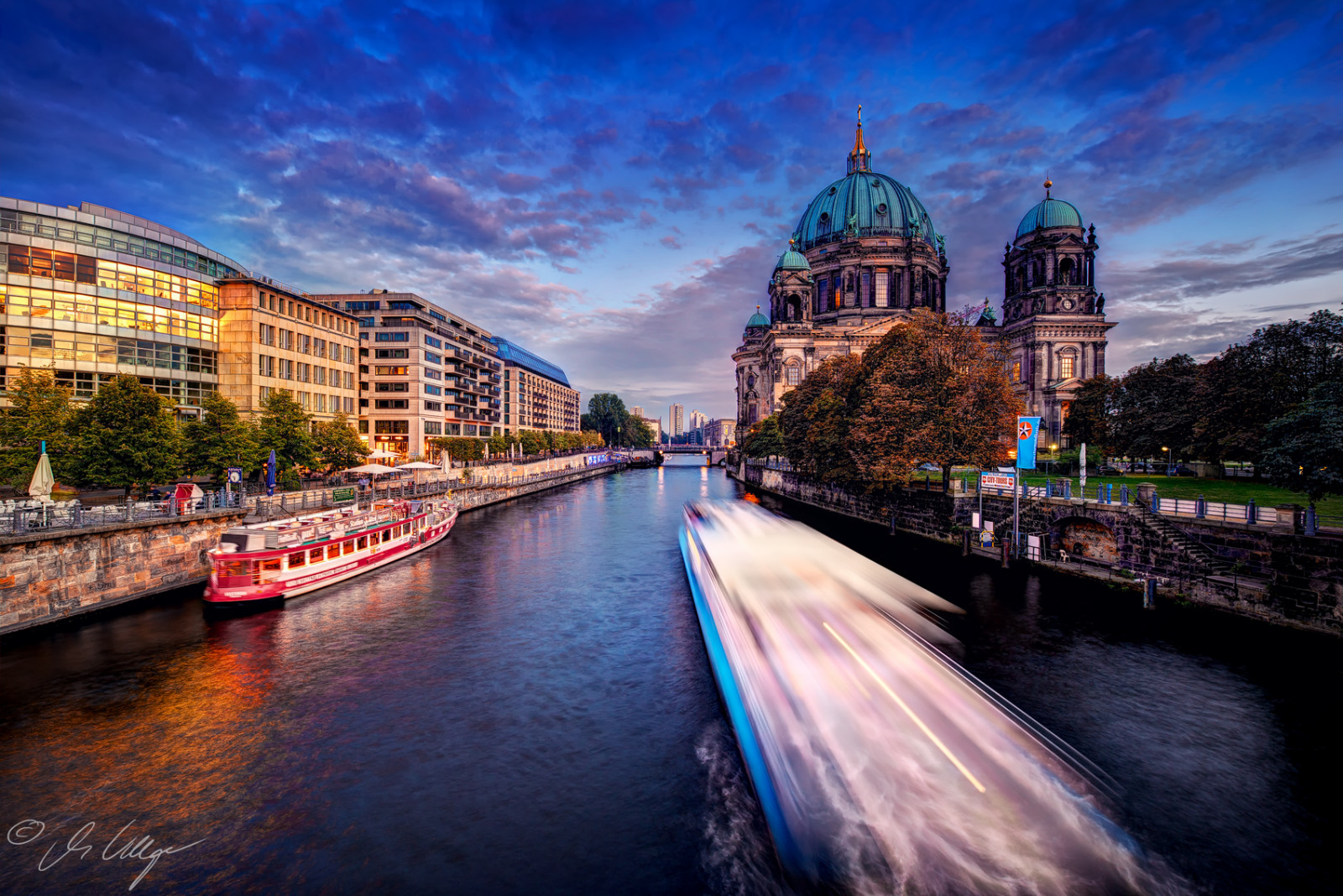krajina, západ slunce, město, panoráma města, noc, architektura, voda, budova, odraz, nebe, mraky, Cestovní ruch, panoráma, mrakodrap, večer, ráno, Německo, most, řeka, HDR, horizont, město, Nikon, soumrak, kanál, katedrála, metropole, banka, Berlín, září, mrak, strom, centrum, nebe, deutschland, flám, mitte, berlinerdom, vodní tok, prohlídka, kanál, mezník, architektur, sonnenuntergang, wasser, během dne, Stadt, Reise, Urlaub, letní, prohlížení památek, 1424, abend, urban area, turistická atrakce, počítač tapeta, vodní, Metropolitní oblast, tělo z vody, Ufer, d mmerung, Schiffe, flus, Hauptstadt, Museumsinsel, Zentrum, Brücke, ausflugsschiffe, marcusklepper