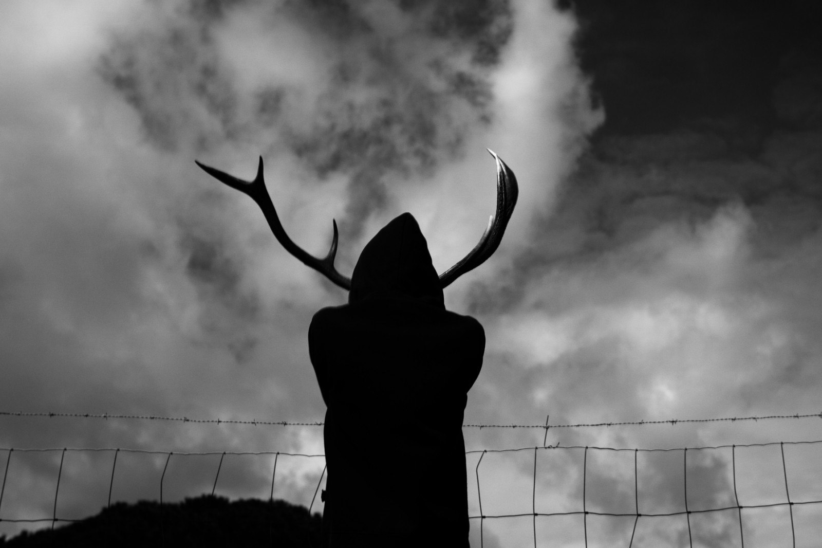 bílý, Černá, černobílý, temný, Itálie, strašidelný, opuštěný, nebe, stín, fotografování, silueta, Ztracený, Kánon, ostatky, lebka, atmosféra, smrt, peklo, dábelský, rozklad, Baphomet, Narušený, urbex, F14, Mono, Černý a bílý, mrak, strom, tělesné, jednobarevný, Černá bílá, černoch, fotografie, tma, Trojzubec, bianco, nero, místa, Rovine, sardegna, blanco, blancoynegro, Ruč, mld, opuštěný, Urban Decay, sonya6000, kult, Černý a bílý, monochromatické fotografování, meteorologický jev, bianconero, abbandono, urban exploration, decadenza, jev, špína, ilce6000, 1450, Disturbia, postapokalyptického, fahc, cvlt, culto, abandonments, secretlocation, Ingurtosu, Montevecchio, sardegnaabbandonata, zhongyimitakonturboiifocalreducerbooster, stock photography