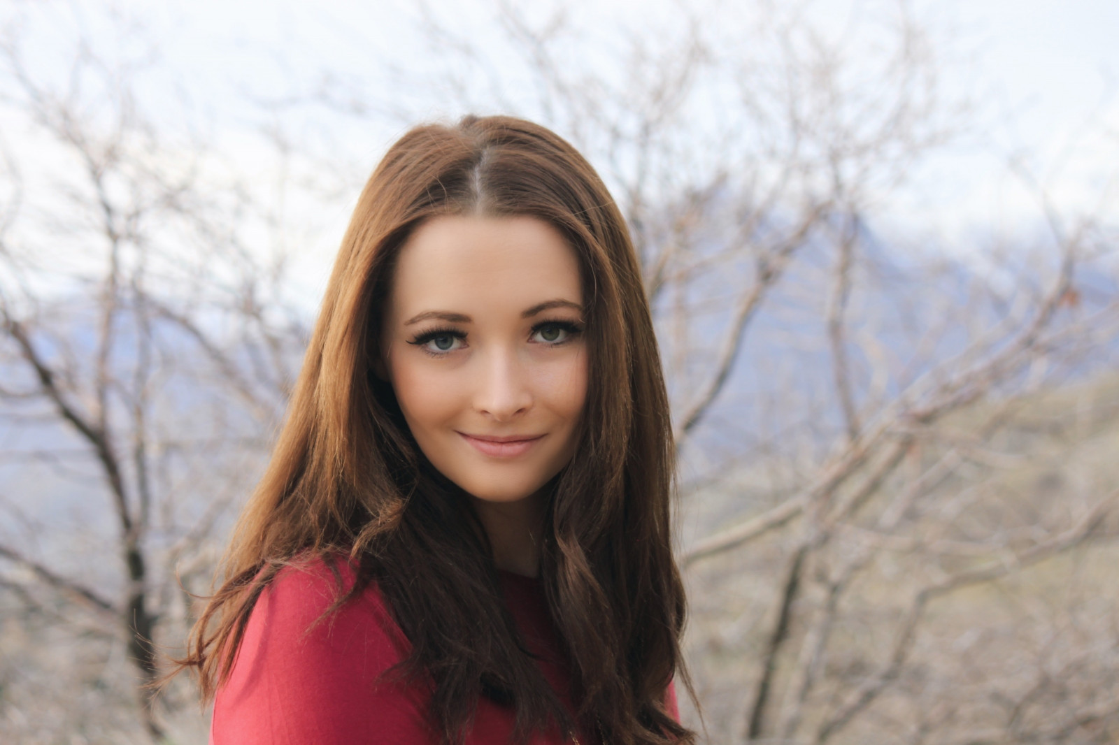 Wallpaper : Alexis Crystal Jensen, brunette, model, green eyes, red