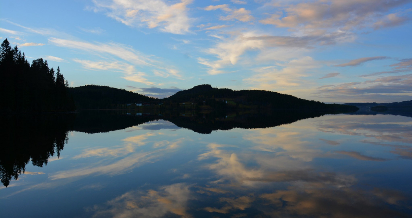 krajina, západ slunce, moře, jezero, voda, Příroda, odraz, nebe, uklidnit, Norsko, večer, ráno, řeka, horizont, atmosféra, fjord, soumrak, banka, mount scenérie, Lake District, Trondheim, mrak, strom, hora, svítání, nádrž, během dne, norge, s RTR ndelag, martinystenes, jezero, meteorologický jev, vstupní, tr ndelag, midtnorge, jonsvatnet, vodní zdroje, Jonsvannet