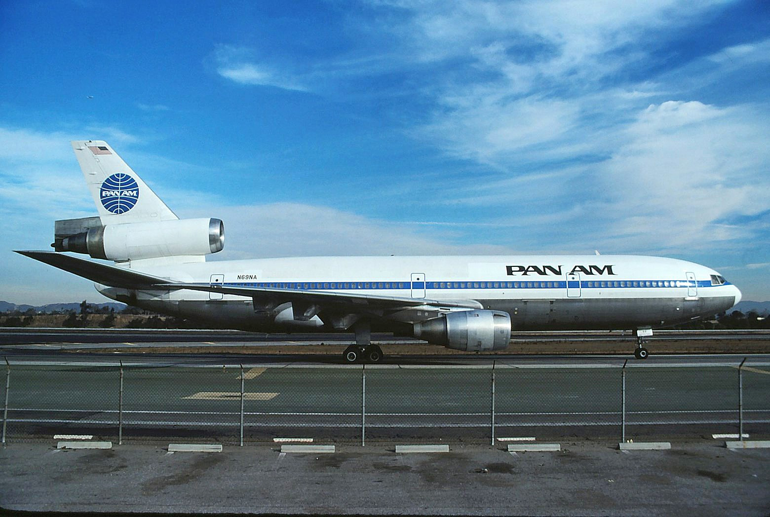 vozidlo, letoun, letadlo, Boeing, Boeing 777, Boeing 747, Boeing 757, národní, letectví, proud, letecká linka, Atmosféra Země, letecká doprava, dopravní letoun linkový, proudová letadla, širokým trupem letadla, úzké tělo letadla, Boeing 767, trijet, McDonnell Douglas DC-10, McDonnell Douglas, georgem757, Panam, KLAX, dc1010, n69na, McDonnell Douglas DC-9, Boeing 727, výrobcem letecké techniky