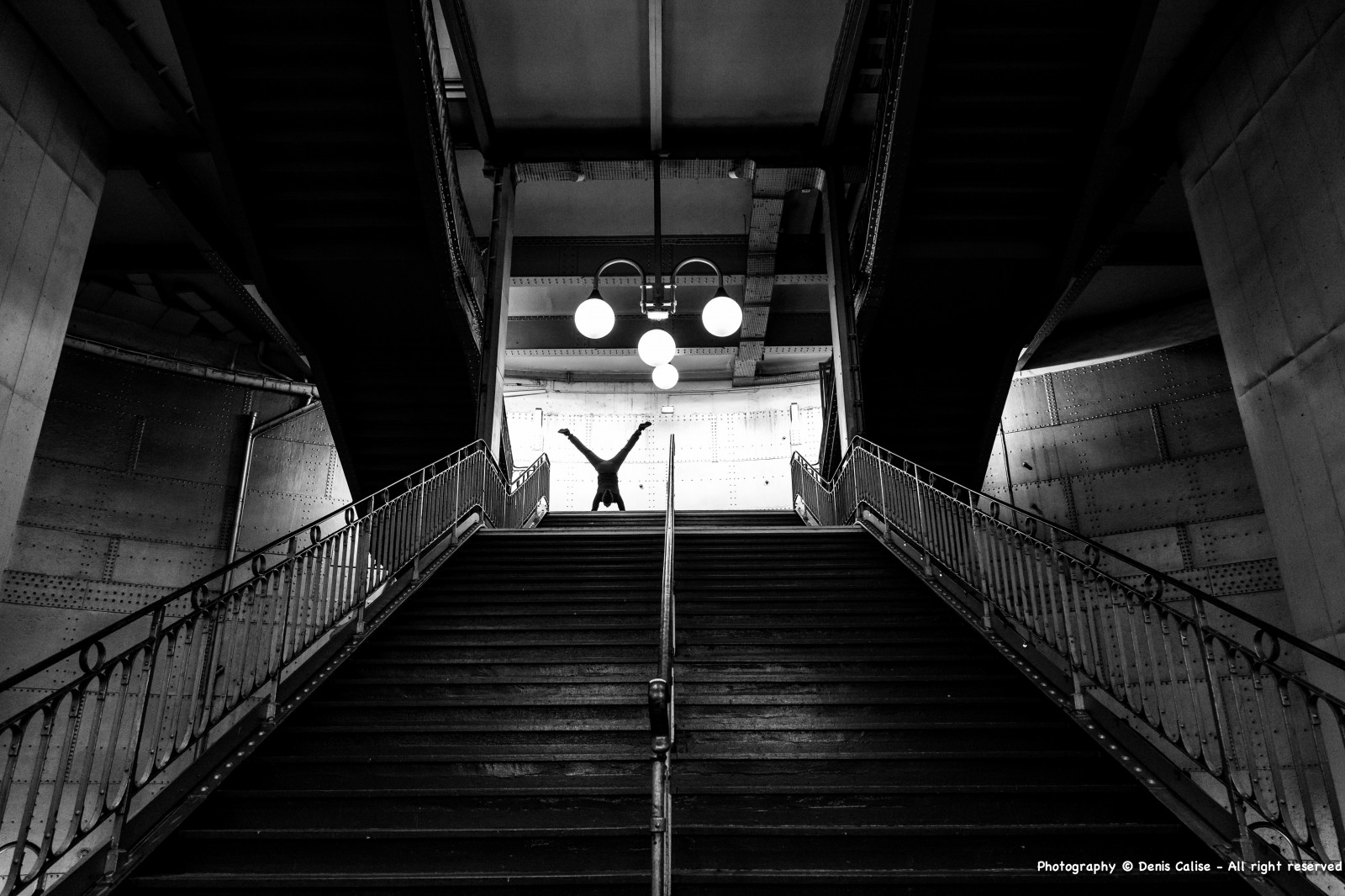 cesta, cestovat, světlo, Paříž, Francie, stanice, schody, vlak, Kánon, podzemí, fotografování, fotografie, freestyle, Evropa, Île-de-France, expo, noiretblanc, metro, trubka, tunel, wb, nb, krok, stop, vlakové nádraží, stanice metra, tělocvična, quai, Lumieres, ECLAIRAGE, Escaliers, ATR, Arr t, lampadaires, llenses, canon5dmarkii, deniscalisecopyright