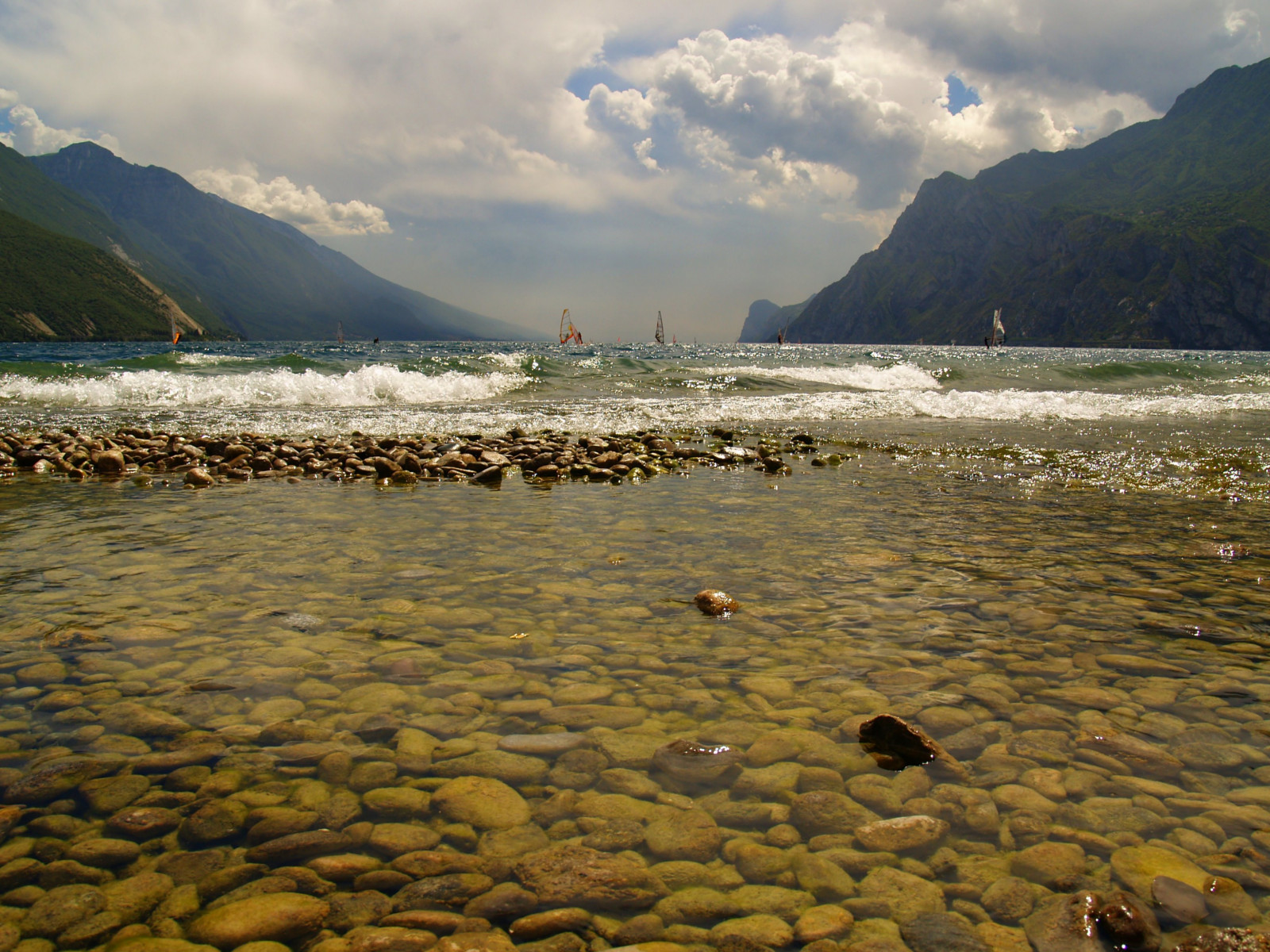 krajina, moře, záliv, kopec, jezero, voda, Skála, pobřeží, odraz, nebe, kameny, vlny, pobřeží, řeka, Pod vodou, fjord, banka, Lake District, mrak, strom, hora, oceán, vlna, naturesfinest, abigfave, aplusphoto, topf25, 25faves, ultimateshot, garda, lagodigarda, jezero, Sassolini, Sassi, Pietre, vstupní, gardawind, sottacqua, subacquea, roccie, sottoacqua
