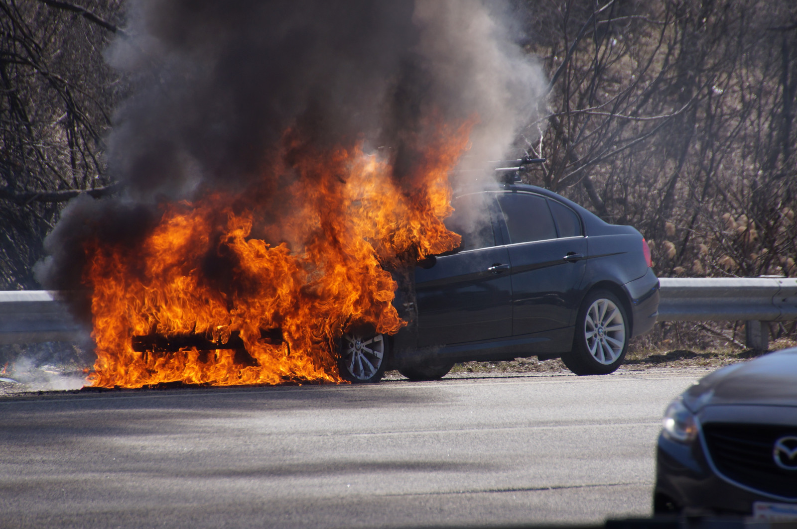 auto, BMW, vozidlo, silnice, fotografování, letoun, letadlo, oheň, provoz, Dálnice, Boston, Massachusetts, Amerika, letadlo, fotografie, letectví, auto, automobil, proud, již brzy, Nová Anglie, servis, bos, dopravní letoun linkový, mezistátní, carfire, kontrola motoru, KBOS, jaybowie, jaybowiephotography, easterplanespotting2015, servicevehiclesoon