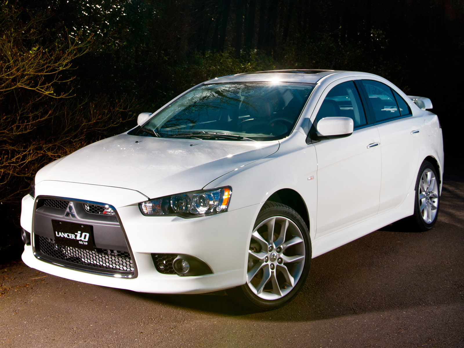 автомобиль, средство передвижения, спортивная машина, Mitsubishi, Mitsubishi Lancer, Mitsubishi Lancer Evolution, Седан, Сетевое шоу, Netcar, Автомобильные изображения, Фотография автомобиля, 2014, колесо, Lancer iO, Наземный транспорт, Автомобильный дизайн, Автомобильный экстерьер, Марка автомобиля, Роскошный автомобиль, бампер, Автомобиль среднего размера, Полноразмерный автомобиль