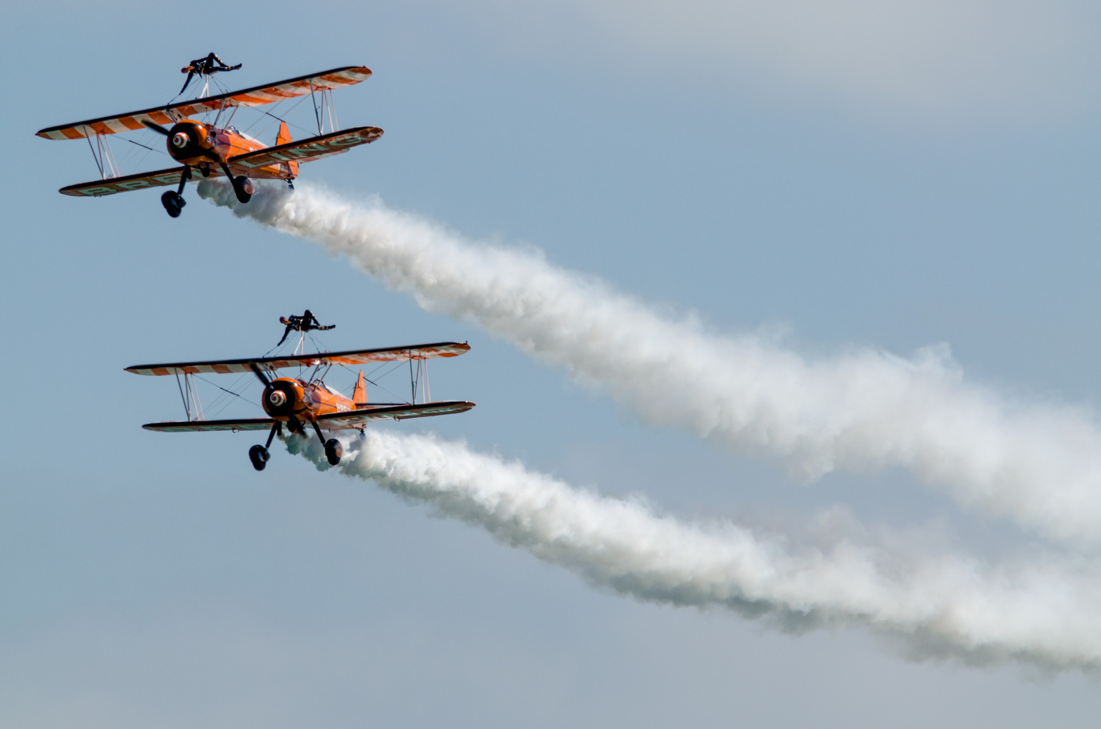 vozidlo, pláž, letoun, letadlo, letectvo, Breitling, Let, Vzlétnout, pobřeží, letoun, Airshow, letectví, helikoptéra, Zobrazit, show, křídlo, chodítka, Atmosféra Země, Airshow, letecká akrobacie, všeobecné letectví, rotoru vrtulníku, vojenský vrtulník, Eastbourne, akrobat, akrobatický, Airbourne, breitlingwingwalkers, wingwalkers, eastbourneairshow, august2016
