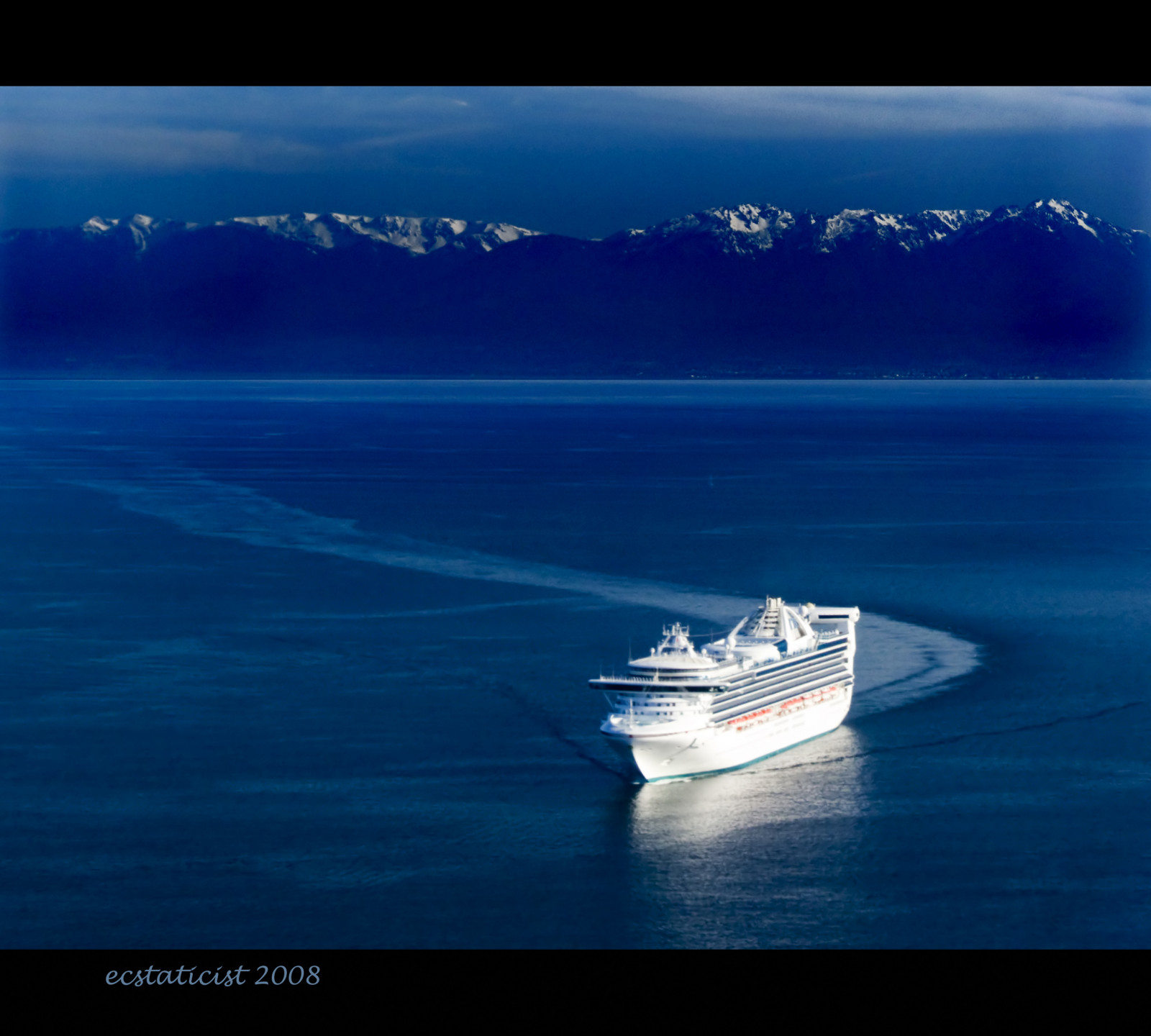 ocean, krydstogt, blå, ferie, hvid, bjerg, sne, Canada, afspejling, Turisme, vand, fly, sjovt, havn, washington, bravo, vågne, skib, bc, luft, bølge, Victoria, antenne, Casio, Vancouver Island, Odder, krydstogtskib, kurve, flyde, kaskade, vandflyver, starprincess, straitofjuandefuca, cruiseline, firstquality, cruiselines, mywinners, abigfave, aplusphoto, harborair, exf1