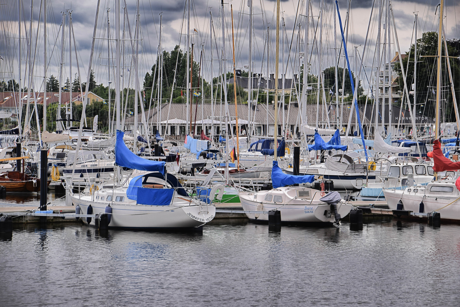 loď, moře, město, voda, vozidlo, přístav, Švédsko, dok, plachtění, infrastruktura, Sverige, Marina, jachta, lodě, sk nel n, se, sk ne, přístav, Ystad, marinan, ystadkommun, plavidlo, stožár, plachta, lodičky