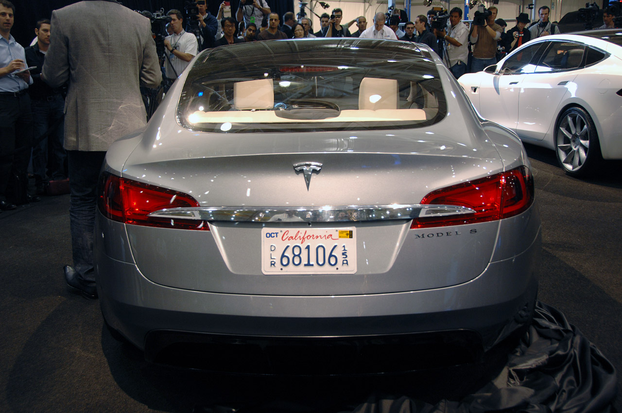 Auto, Fahrzeug, 2010, Limousine, Elektroauto, Jaguar XF, Netcarshow, Netcar, Auto Bilder, Auto Foto, Tesla, Modell S, Landfahrzeug, Automobil-Design, Automotive außen, Automobil machen, Luxusfahrzeug, Familienwagen, Exekutivwagen, Mittleres Auto, Autoshow, elektrisches Fahrzeug