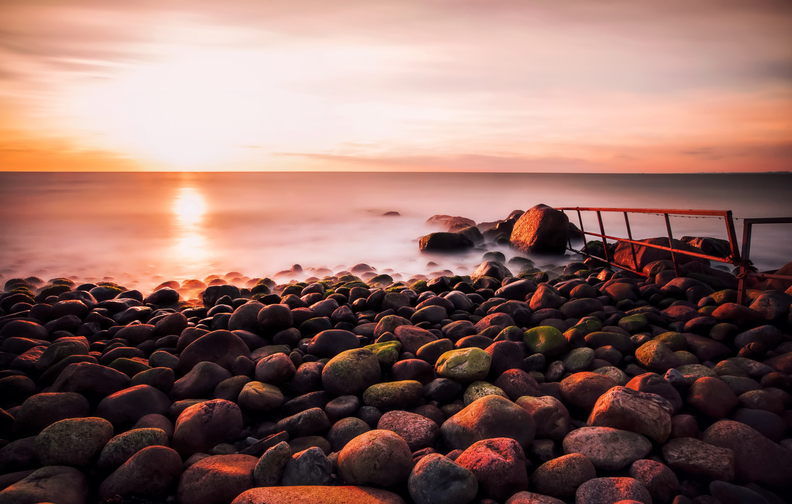 slunečnímu záření, krajina, západ slunce, moře, voda, Skála, pobřeží, nebe, mraky, pláž, svítání, uklidnit, večer, ráno, slunce, filtr, horizont, skály, Nikon, plot, Švédsko, závěj, Klid, LE, hedvábí, klid, světlo, nd, dlouho, expozice, měkký, barvy, zírající, svítání, nastavení, oceán, barvy, jižní, baltský, D700, počítač tapeta, refletion, appe, Skane, movment