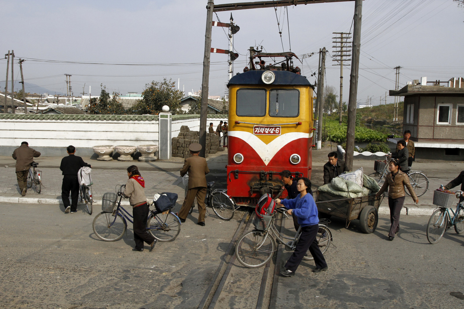 pozemní vozidla, doprava, vozidlo, druh dopravy, dráha, železniční doprava, tramvaj, vlak, kolejová vozidla, veřejná doprava, lokomotiva, strom