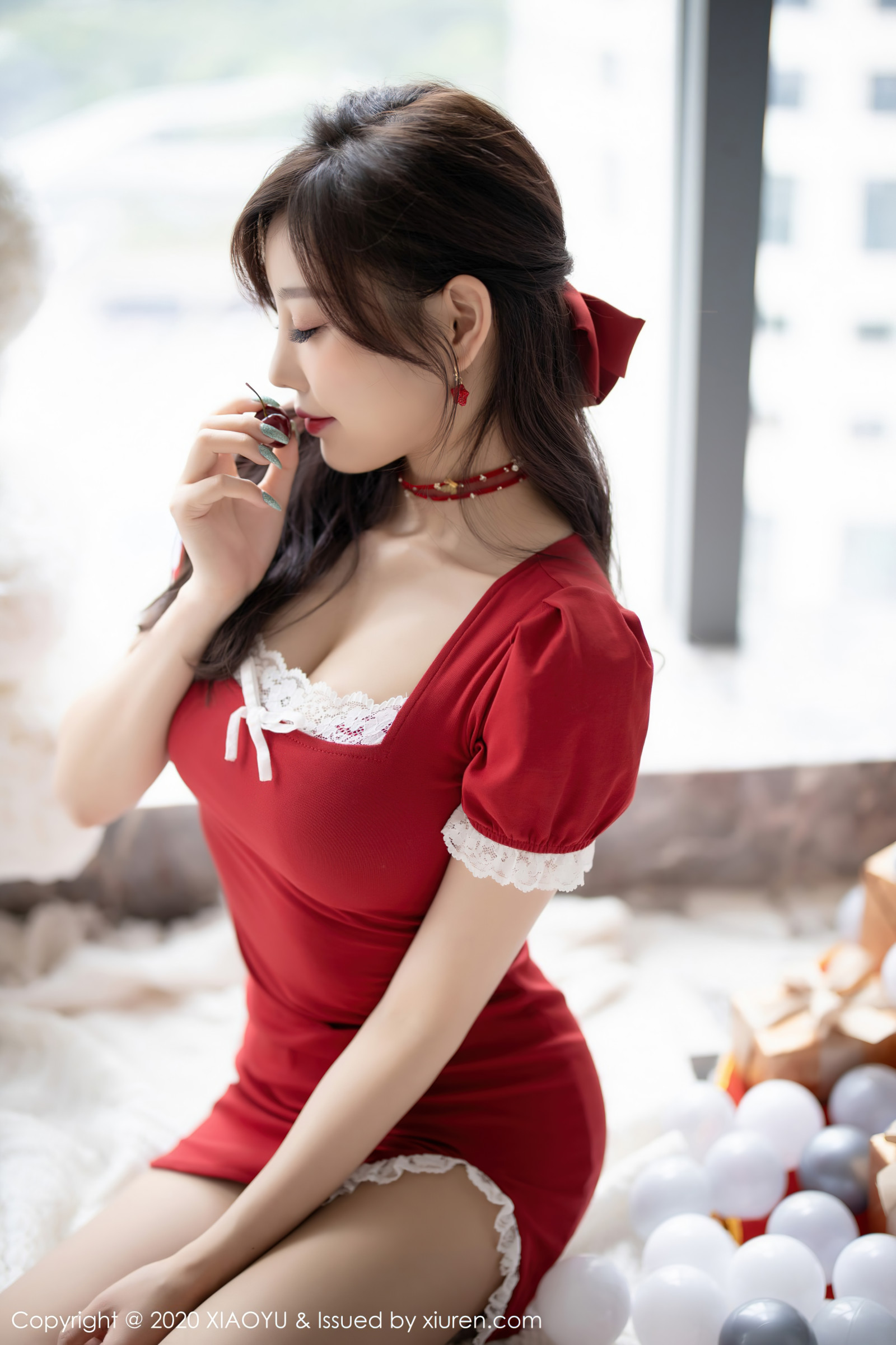 tøj, hår, samling, hud, læbe, skulder, arm, human, hals, menneskelige legeme, flash photography, mode, ærme, talje, lår, lykkelig, finger, sort hår, bagagerum, rød, knæ, mave, mennesker, langt hår, tøjmodel, skønhed, menneskelige ben, japansk idol, street fashion, ballon, smykker, brunt hår, mode design, begivenhed, bryst, formelle slid, sidder, forsyning fest, pandehår, dybtryk idol, halskæde, Fersken, portrætfotografering, sportstøj, mode tilbehør, kød, Photo shoot, barn, armbånd, top, model