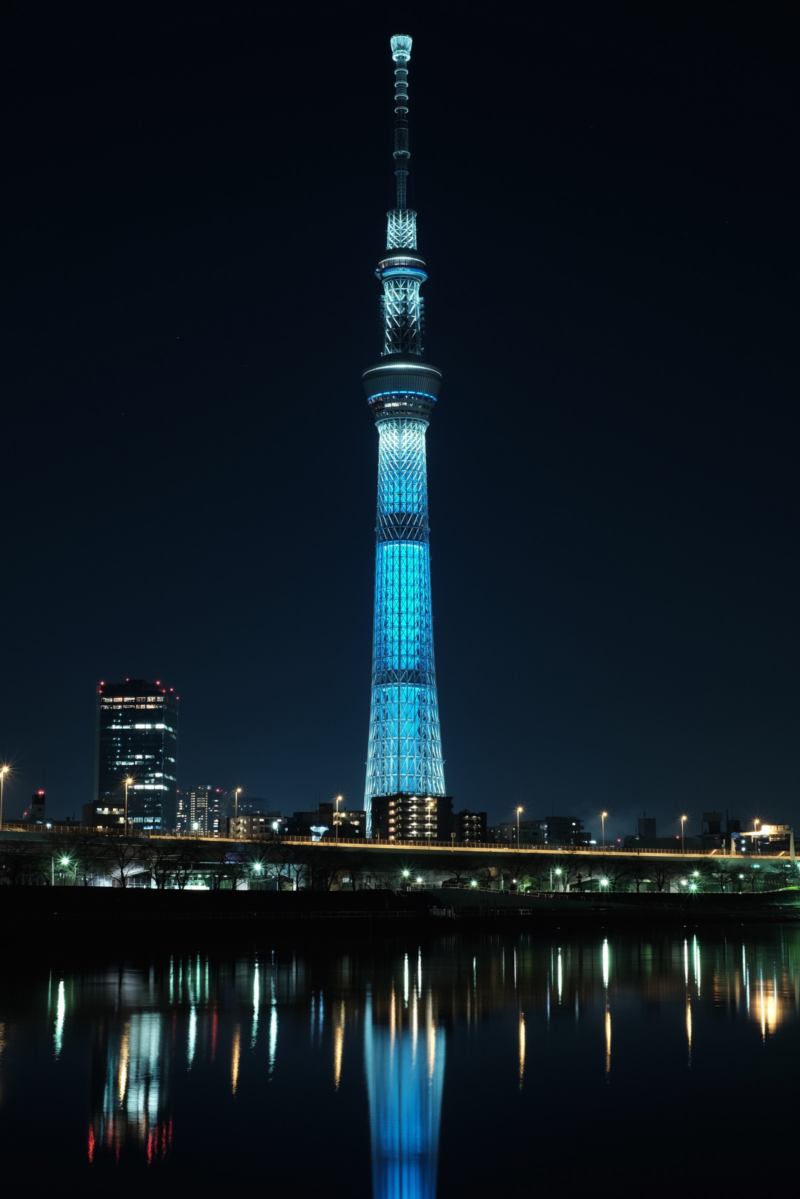 město, panoráma města, noc, odraz, nebe, panoráma, mrakodrap, večer, věž, horizont, soumrak, metropole, Tokio, Fujifilm, Skytree, strom, Fujinon, mezník, Tokyo Sky Tree, xf35mmf14r, classicchrome, x, xf35mm, XT1, fuyuiki, lidské osídlení, panelový dům