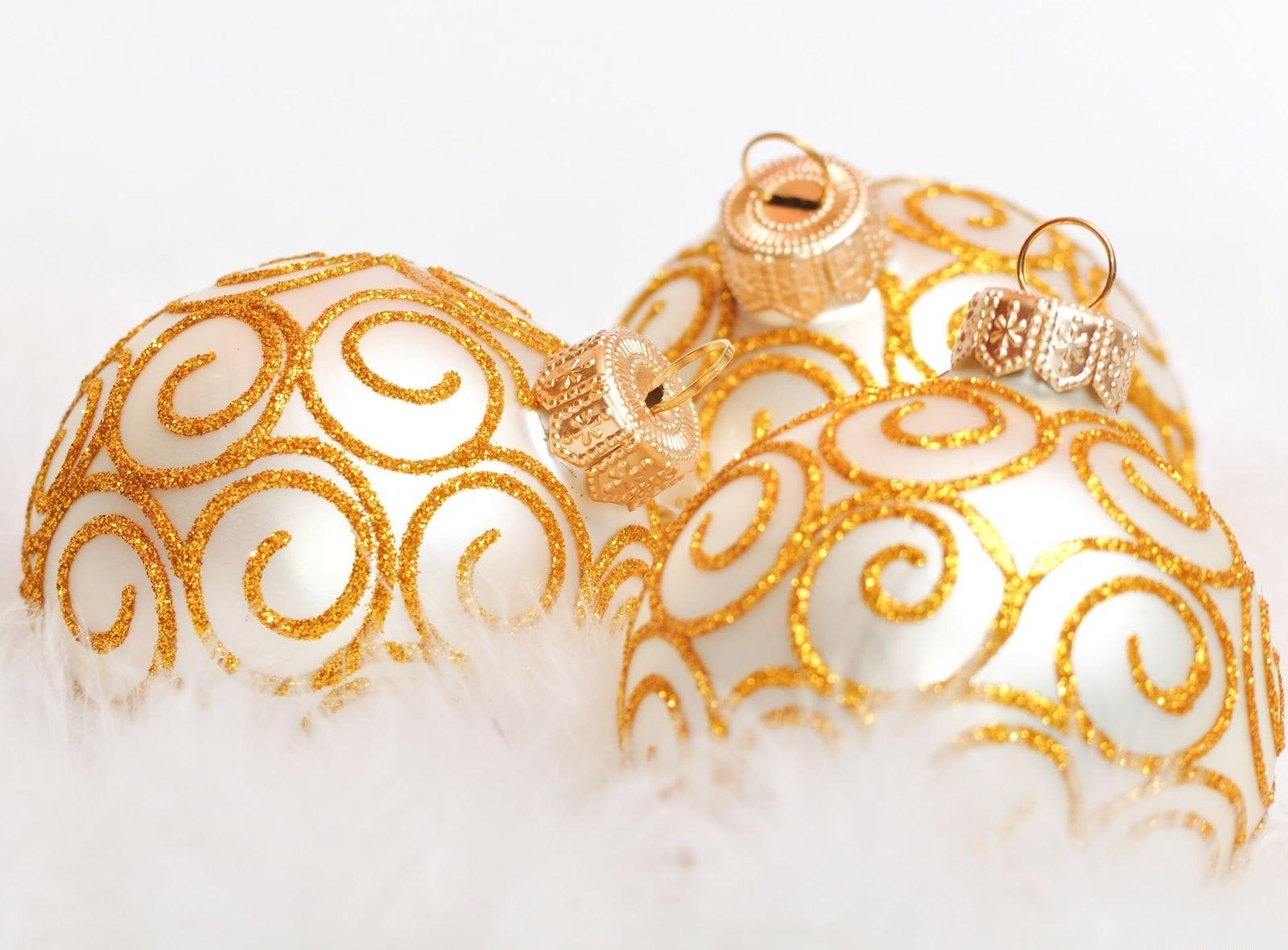 Wallpaper : christmas decorations, balloons, three, patterns, sequins