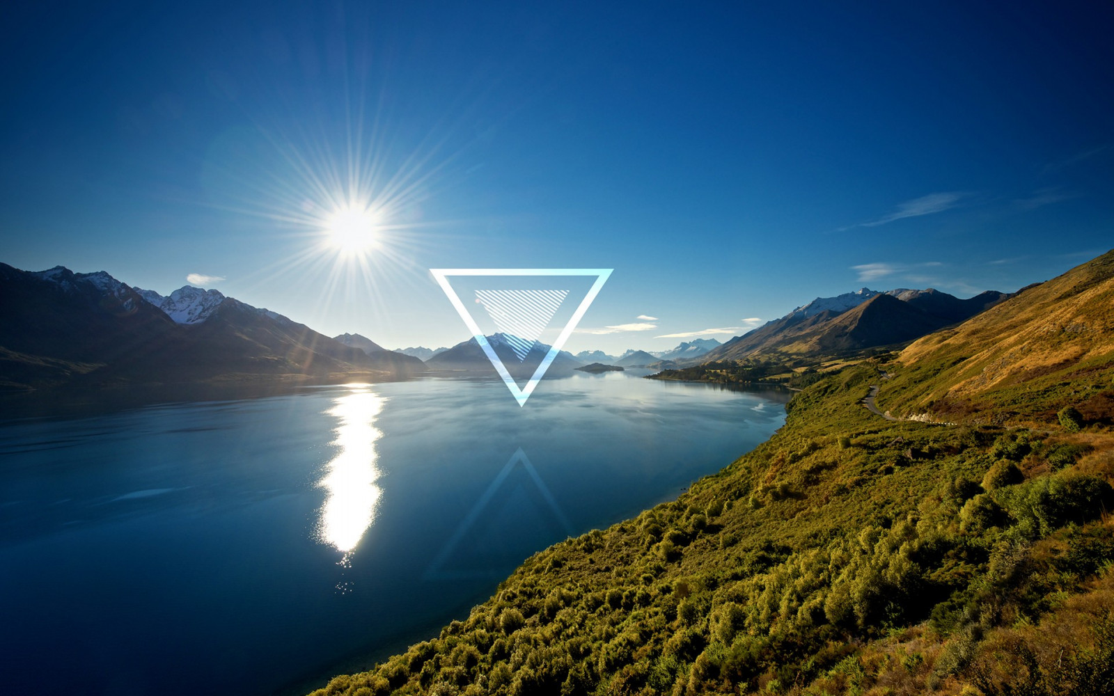 sollys, landskab, Digital kunst, hav, nat, bakke, sø, natur, afspejling, himmel, solopgang, morgen, trekant, horisont, fjorden, skumring, Alperne, Sky, bjerg, reservoir, bjergrige landskabsformer, luftfotografering, bjergkæde