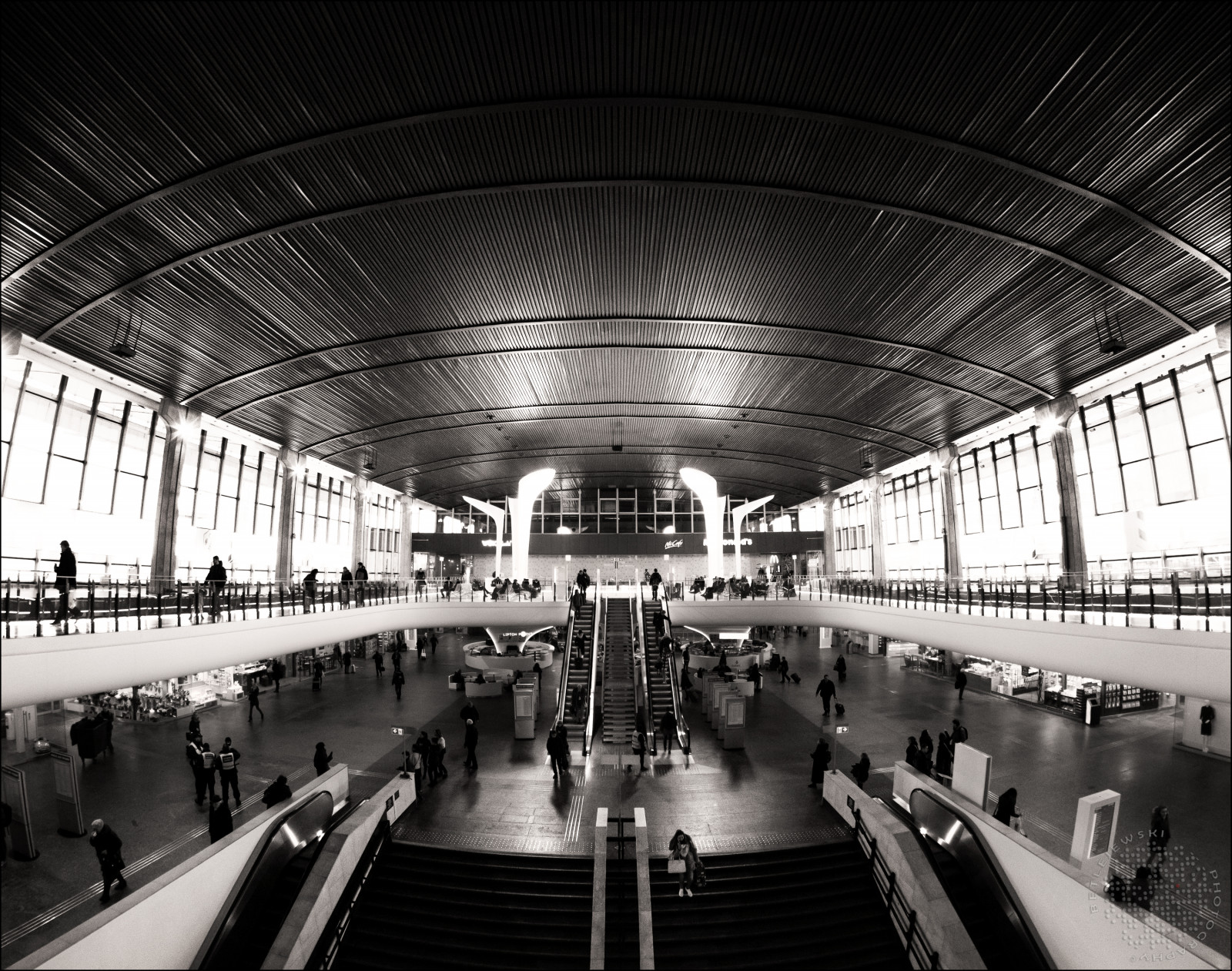 gade, by, rejse, lys, by-, sort og hvid, hvid, fisk, sort, bygning, station, arkitektur, tog, fotografering, Nikon, Europa, bybilledet, Polen, polska, jernbane, togstation, Warszawa, warszawa, Centralny, Dworzec, betlejewski