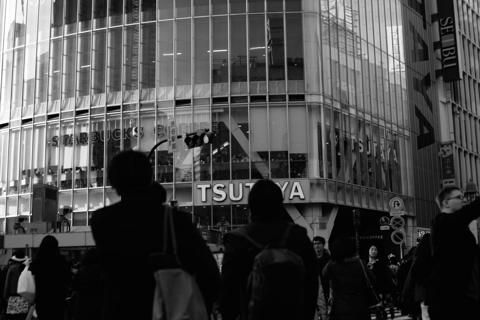 sort, monokrom, by, gade, vej, Leica, metropol, Tokyo, infrastruktur, M, Shibuya, bw, fotografi, Zeiss, carlzeiss, menneskemængde, leicam, typ240, plane, planar250zm, byområde, sort og hvid, monokrom fotografering