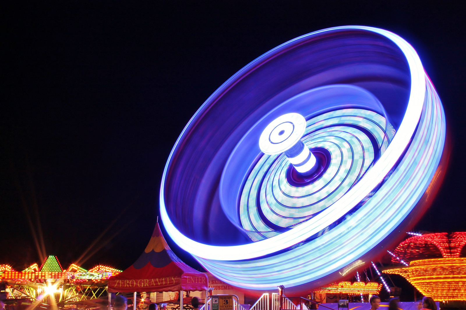 turistická atrakce, zábavní jízda, světlo, zábavní park, nachový, noc, veletrh, osvětlení, Ruské kolo, rekreace, nebe, počítač tapeta, neon